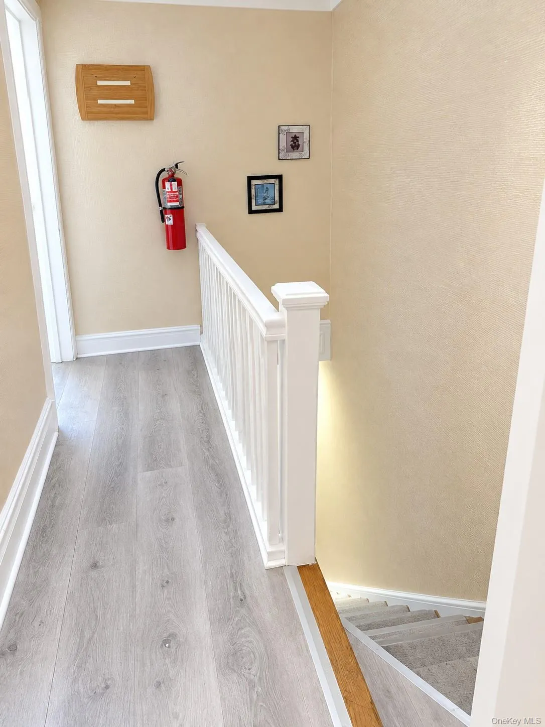 16001 Hillside Avenue, New York, NY, 3 Bedrooms Bedrooms, 7 Rooms Rooms,2 BathroomsBathrooms,Residential Lease,For Rent,Hillside,0,1053637 16001 Hillside Avenue, New York, NY, 3 Bedrooms Bedrooms, 7 Rooms Rooms,2 BathroomsBathrooms,Residential Lease,For Rent,Hillside,0,1053637