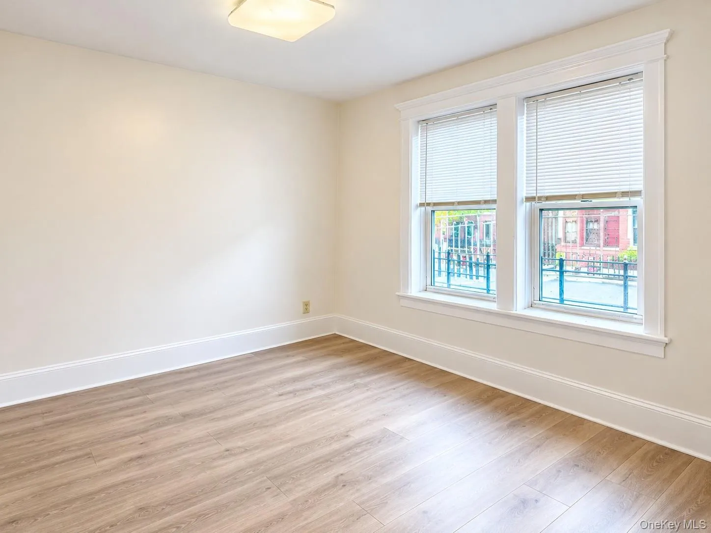 16001 Hillside Avenue, New York, NY, 3 Bedrooms Bedrooms, 7 Rooms Rooms,2 BathroomsBathrooms,Residential Lease,For Rent,Hillside,0,1053637 16001 Hillside Avenue, New York, NY, 3 Bedrooms Bedrooms, 7 Rooms Rooms,2 BathroomsBathrooms,Residential Lease,For Rent,Hillside,0,1053637