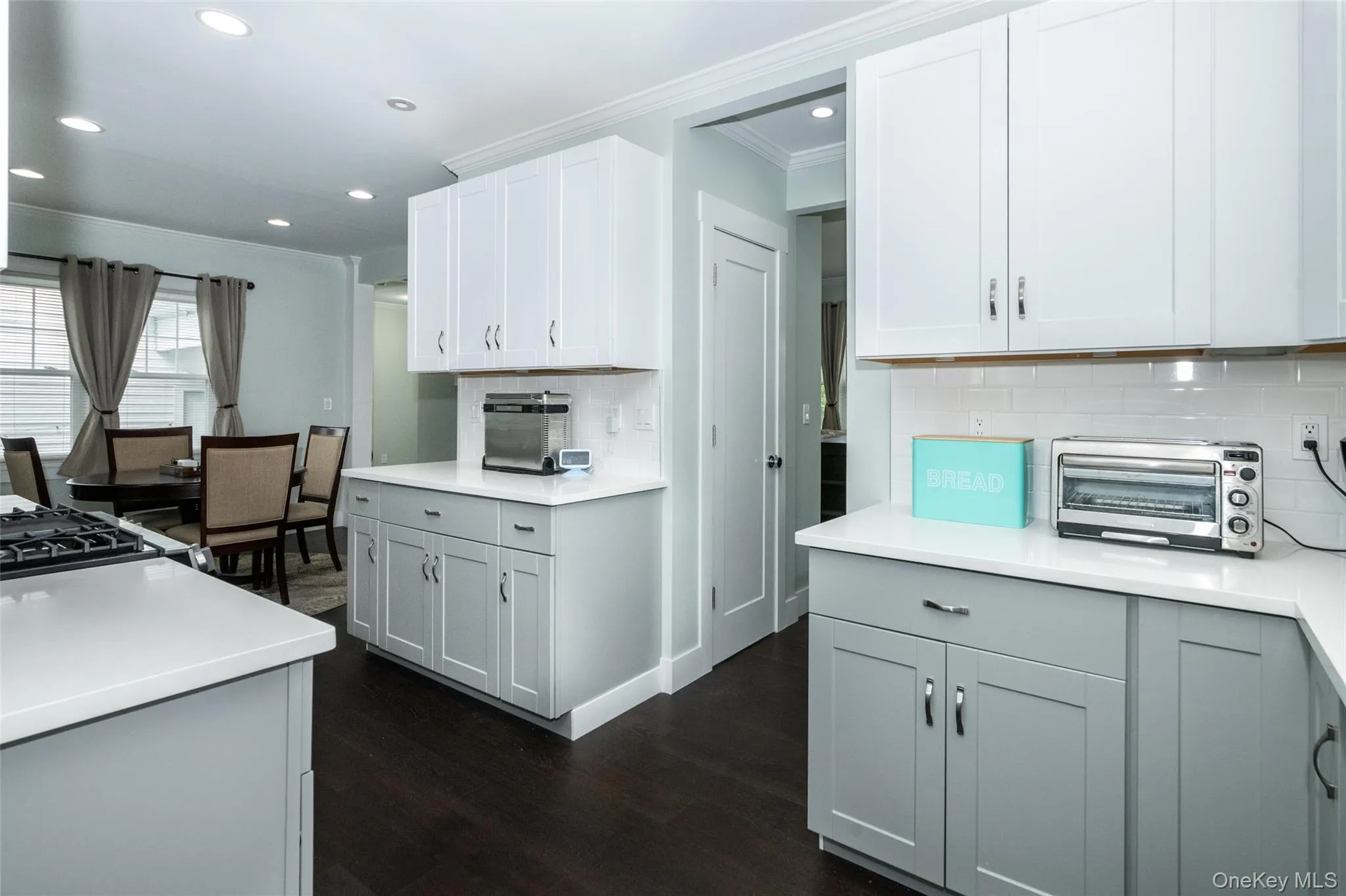 54 Ronalds Avenue, New Rochelle, NY, 3 Bedrooms Bedrooms, 6 Rooms Rooms,1 BathroomBathrooms,Residential,For Rent,Ronalds,0,1053640 54 Ronalds Avenue, New Rochelle, NY, 3 Bedrooms Bedrooms, 6 Rooms Rooms,1 BathroomBathrooms,Residential,For Rent,Ronalds,0,1053640