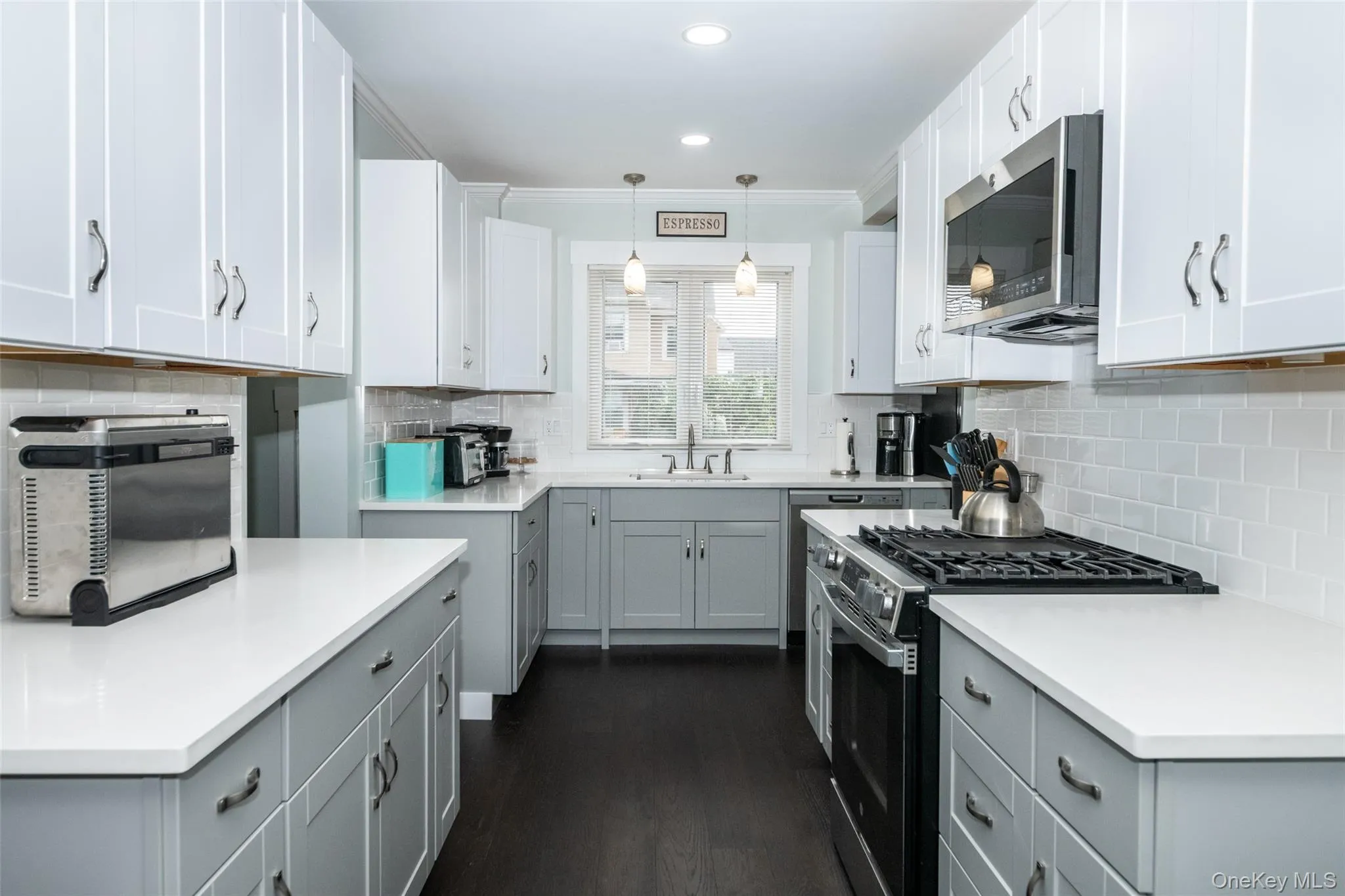 54 Ronalds Avenue, New Rochelle, NY, 3 Bedrooms Bedrooms, 6 Rooms Rooms,1 BathroomBathrooms,Residential,For Rent,Ronalds,0,1053640 54 Ronalds Avenue, New Rochelle, NY, 3 Bedrooms Bedrooms, 6 Rooms Rooms,1 BathroomBathrooms,Residential,For Rent,Ronalds,0,1053640
