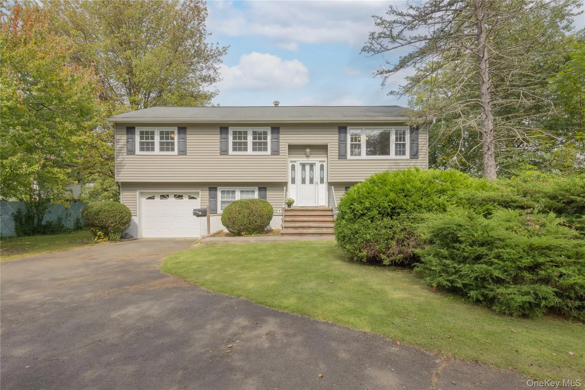 87 Filors Lane, Stony Point, NY, 4 Bedrooms Bedrooms, 9 Rooms Rooms,2 BathroomsBathrooms,Residential,For Rent,Filors,0,1053641 87 Filors Lane, Stony Point, NY, 4 Bedrooms Bedrooms, 9 Rooms Rooms,2 BathroomsBathrooms,Residential,For Rent,Filors,0,1053641