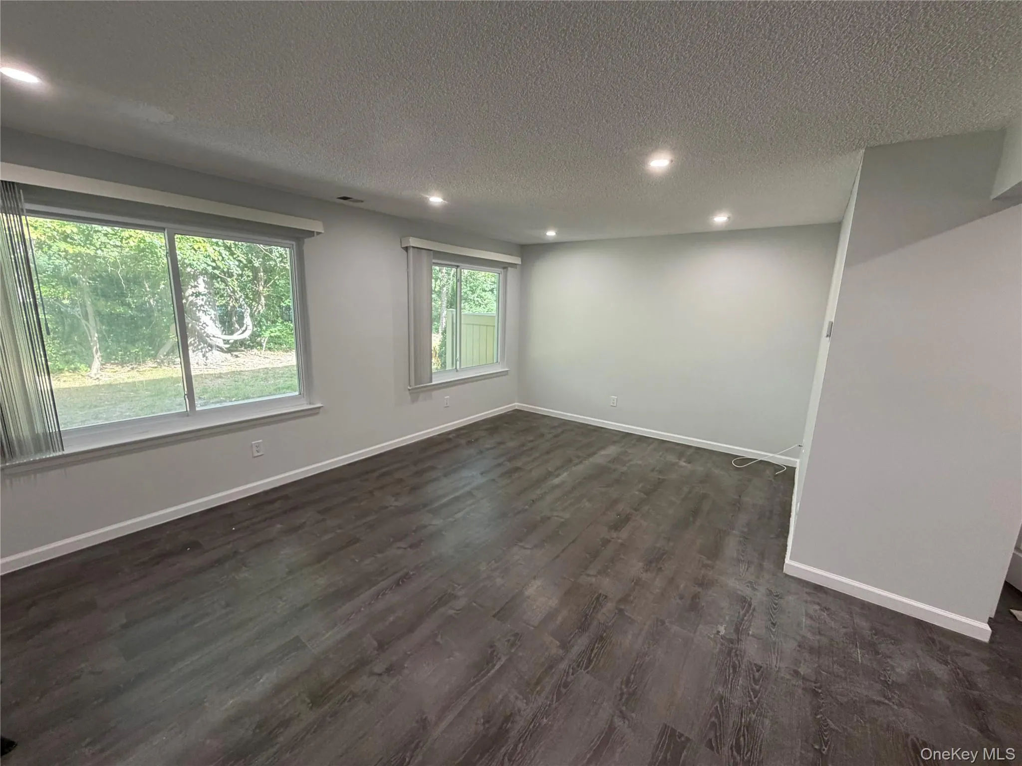 232 Springmeadow Drive, Islip, NY, 3 Bedroom Bedrooms, 7 Room Rooms,1 BathroomBathrooms,Residential Lease,For Rent,Springmeadow,0,1053646 232 Springmeadow Drive, Islip, NY, 3 Bedroom Bedrooms, 7 Room Rooms,1 BathroomBathrooms,Residential Lease,For Rent,Springmeadow,0,1053646