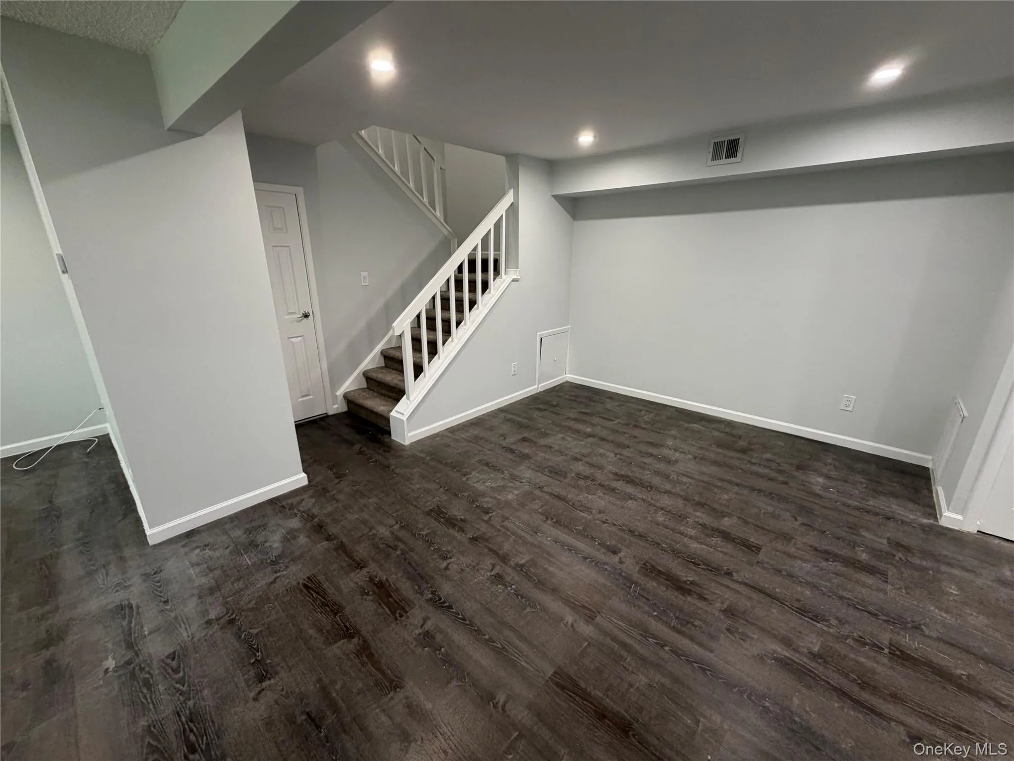 232 Springmeadow Drive, Islip, NY, 3 Bedroom Bedrooms, 7 Room Rooms,1 BathroomBathrooms,Residential Lease,For Rent,Springmeadow,0,1053646 232 Springmeadow Drive, Islip, NY, 3 Bedroom Bedrooms, 7 Room Rooms,1 BathroomBathrooms,Residential Lease,For Rent,Springmeadow,0,1053646