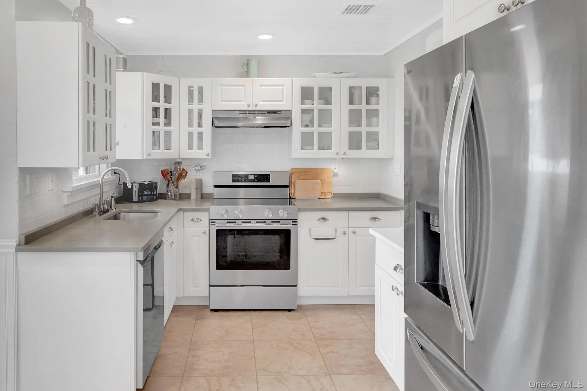 58 Garfield Place, Oyster Bay, NY, 4 Bedrooms Bedrooms, 7 Rooms Rooms,2 BathroomsBathrooms,Residential,For Rent,Garfield,0,1053648 58 Garfield Place, Oyster Bay, NY, 4 Bedrooms Bedrooms, 7 Rooms Rooms,2 BathroomsBathrooms,Residential,For Rent,Garfield,0,1053648