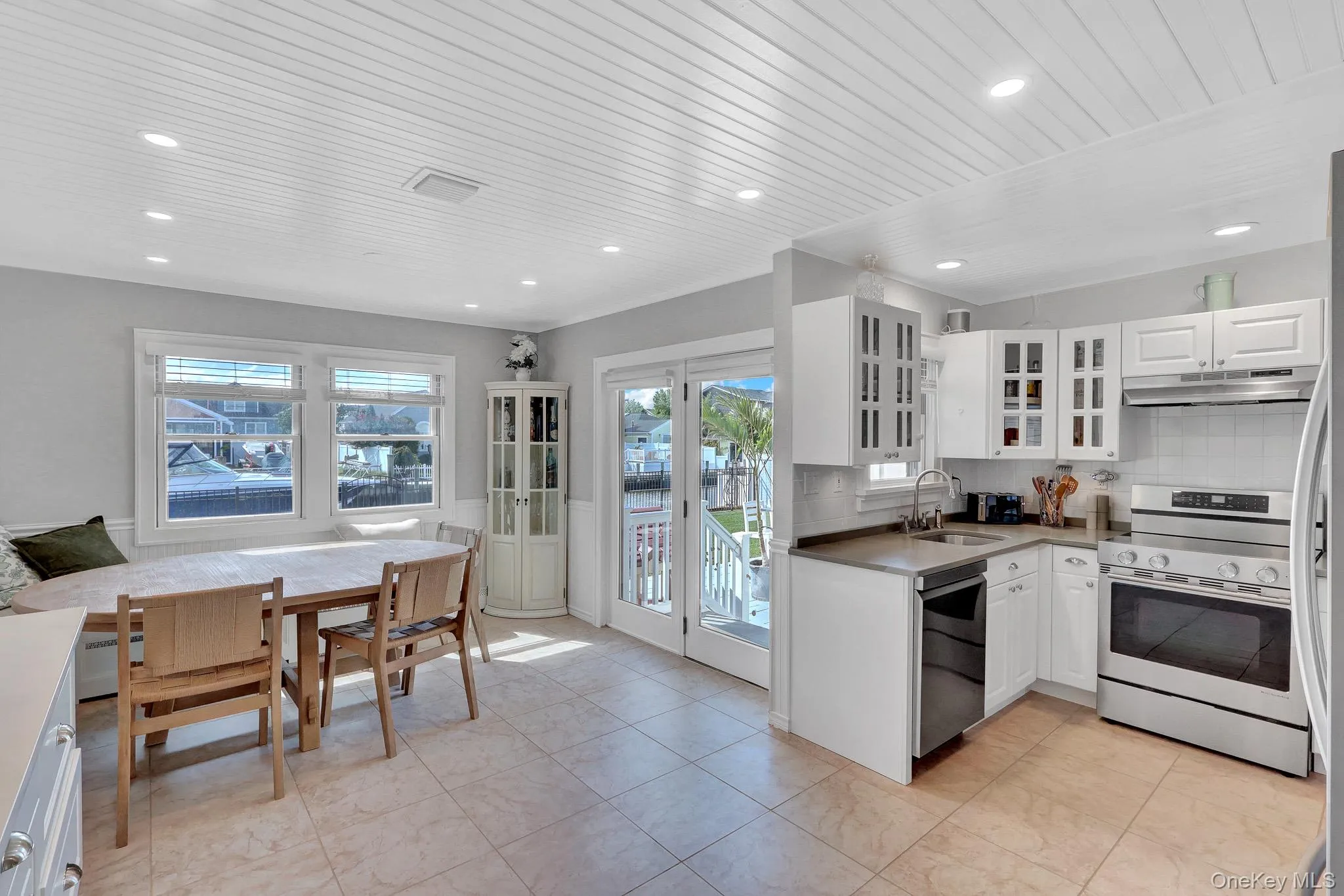 58 Garfield Place, Oyster Bay, NY, 4 Bedrooms Bedrooms, 7 Rooms Rooms,2 BathroomsBathrooms,Residential,For Rent,Garfield,0,1053648 58 Garfield Place, Oyster Bay, NY, 4 Bedrooms Bedrooms, 7 Rooms Rooms,2 BathroomsBathrooms,Residential,For Rent,Garfield,0,1053648