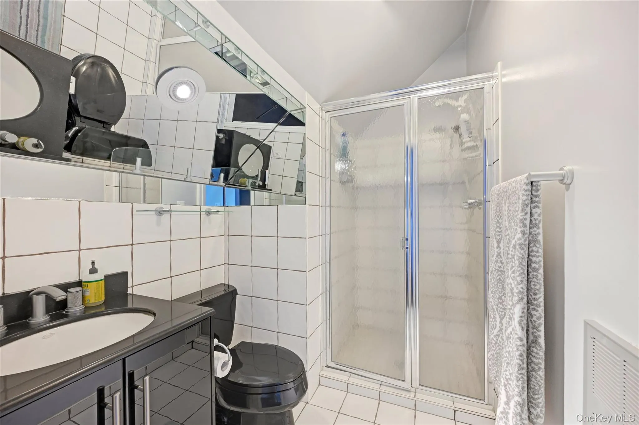 16 Laila Lane, Southampton, NY, 4 Bedroom Bedrooms, 16 Room Rooms,4 BathroomBathrooms,Residential Lease,For Rent,Laila,0,1053652 16 Laila Lane, Southampton, NY, 4 Bedroom Bedrooms, 16 Room Rooms,4 BathroomBathrooms,Residential Lease,For Rent,Laila,0,1053652