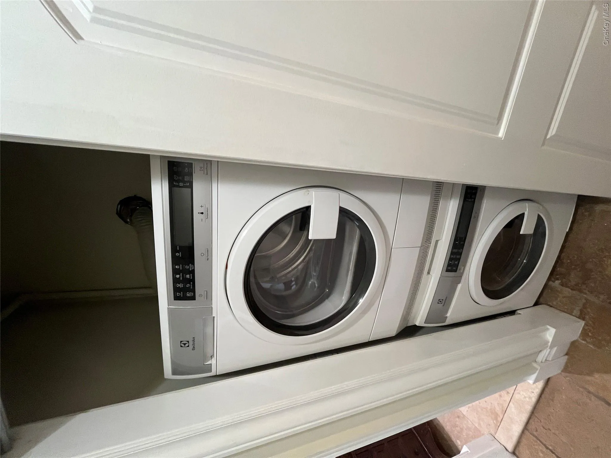 15810 95th Street Street, New York, NY, 2 Bedroom Bedrooms, 5 Room Rooms,1 BathroomBathrooms,Residential Lease,For Rent,95th Street,0,1053659 15810 95th Street Street, New York, NY, 2 Bedroom Bedrooms, 5 Room Rooms,1 BathroomBathrooms,Residential Lease,For Rent,95th Street,0,1053659