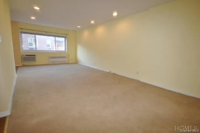 Bright and large "L" shaped Living Room and Dining Area. Bright and large "L" shaped Living Room and Dining Area.