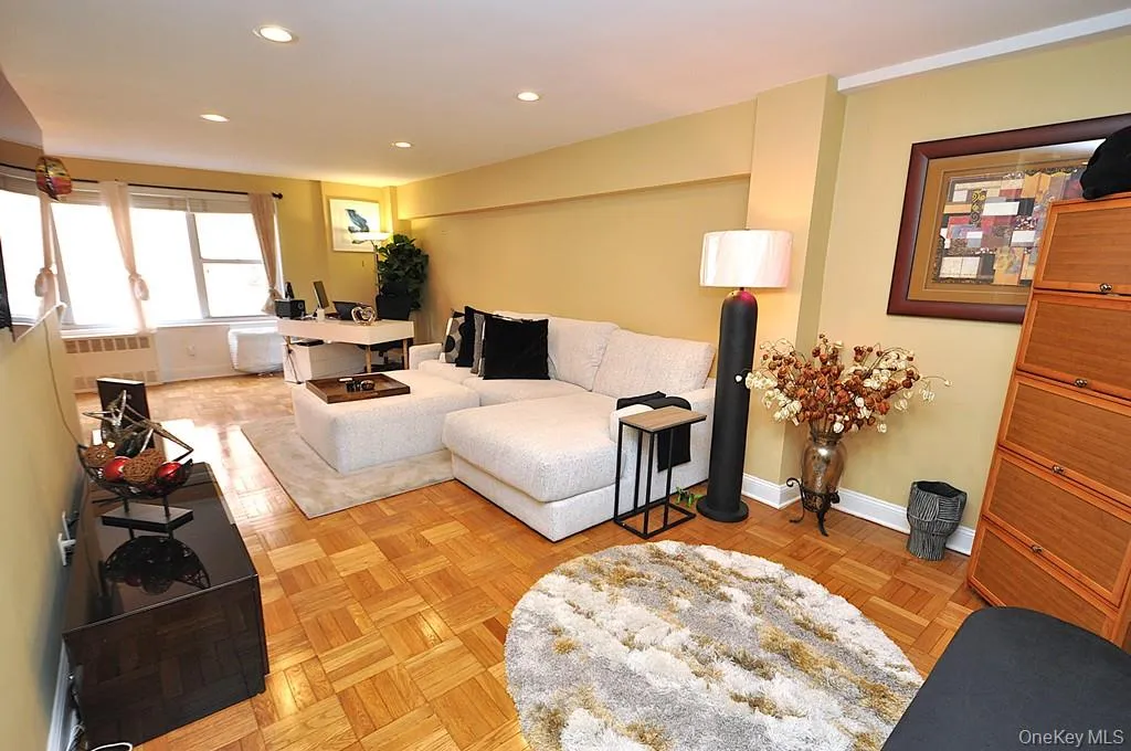 10 Old Mamaroneck Road, White Plains, NY, 1 Bedroom Bedrooms, 4 Rooms Rooms,1 BathroomBathrooms,Residential,For Rent,Old Mamaroneck,0,1053668 10 Old Mamaroneck Road, White Plains, NY, 1 Bedroom Bedrooms, 4 Rooms Rooms,1 BathroomBathrooms,Residential,For Rent,Old Mamaroneck,0,1053668
