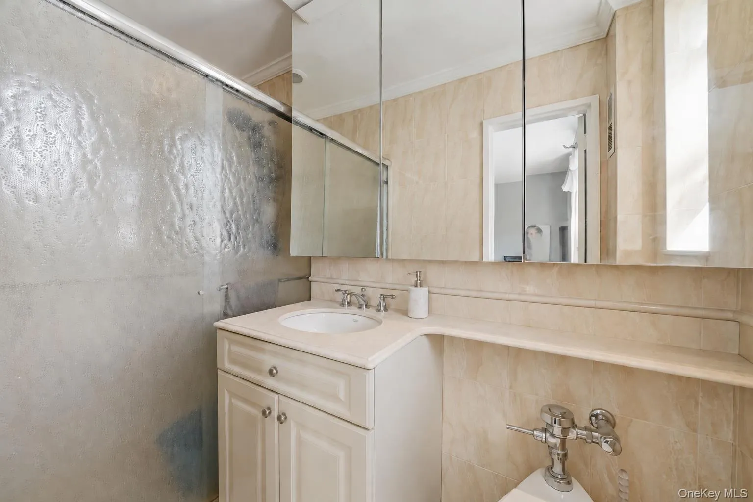 642 Locust Street, Mount Vernon, NY, 2 Bedrooms Bedrooms, 5 Rooms Rooms,2 BathroomsBathrooms,Residential,For Rent,Locust,0,1053674 642 Locust Street, Mount Vernon, NY, 2 Bedrooms Bedrooms, 5 Rooms Rooms,2 BathroomsBathrooms,Residential,For Rent,Locust,0,1053674