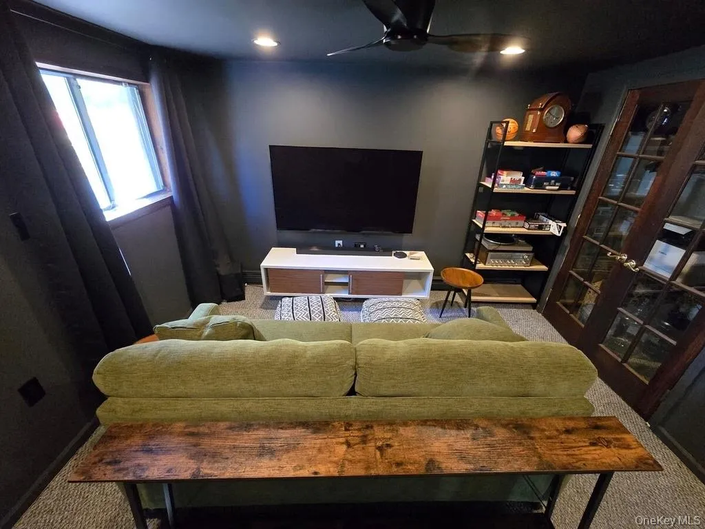 2 Caroline Drive, Wappinger, NY, 3 Bedrooms Bedrooms, 9 Rooms Rooms,2 BathroomsBathrooms,Residential Lease,For Rent,Caroline,0,1053679 2 Caroline Drive, Wappinger, NY, 3 Bedrooms Bedrooms, 9 Rooms Rooms,2 BathroomsBathrooms,Residential Lease,For Rent,Caroline,0,1053679