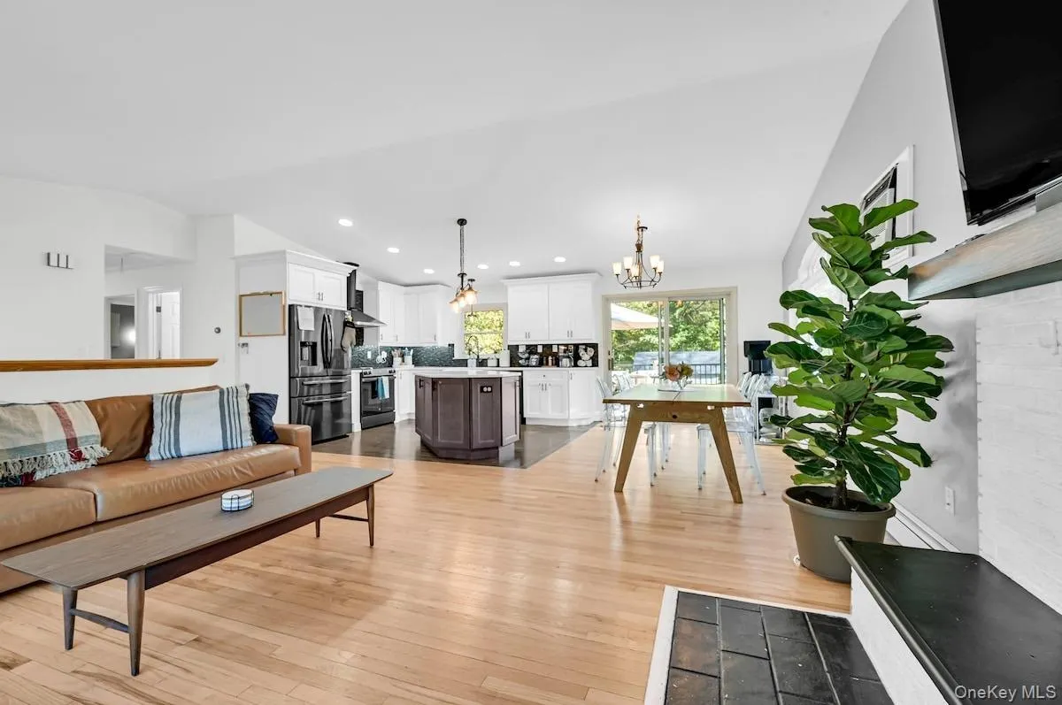 2 Caroline Drive, Wappinger, NY, 3 Bedrooms Bedrooms, 9 Rooms Rooms,2 BathroomsBathrooms,Residential Lease,For Rent,Caroline,0,1053679 2 Caroline Drive, Wappinger, NY, 3 Bedrooms Bedrooms, 9 Rooms Rooms,2 BathroomsBathrooms,Residential Lease,For Rent,Caroline,0,1053679