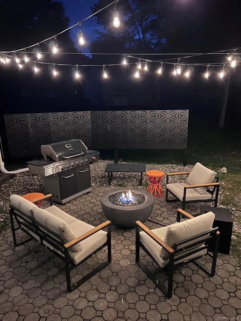 2 Caroline Drive, Wappinger, NY, 3 Bedrooms Bedrooms, 9 Rooms Rooms,2 BathroomsBathrooms,Residential Lease,For Rent,Caroline,0,1053679 2 Caroline Drive, Wappinger, NY, 3 Bedrooms Bedrooms, 9 Rooms Rooms,2 BathroomsBathrooms,Residential Lease,For Rent,Caroline,0,1053679