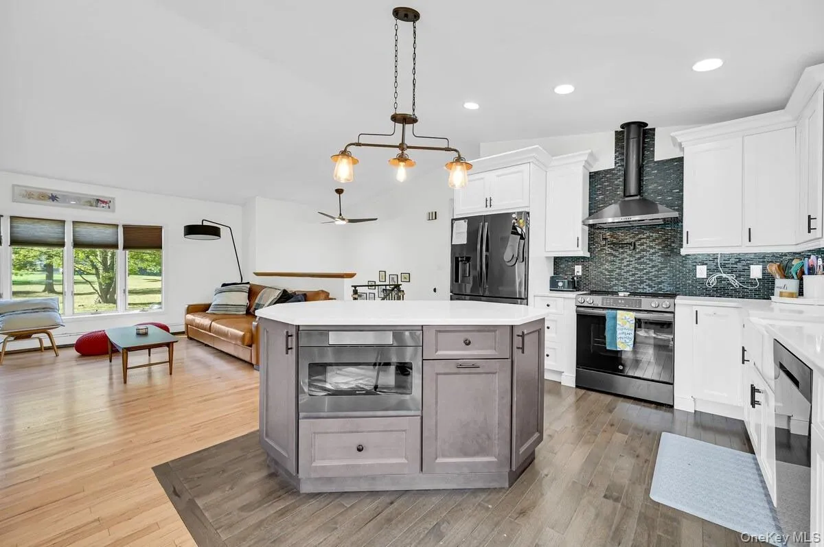 2 Caroline Drive, Wappinger, NY, 3 Bedrooms Bedrooms, 9 Rooms Rooms,2 BathroomsBathrooms,Residential Lease,For Rent,Caroline,0,1053679 2 Caroline Drive, Wappinger, NY, 3 Bedrooms Bedrooms, 9 Rooms Rooms,2 BathroomsBathrooms,Residential Lease,For Rent,Caroline,0,1053679