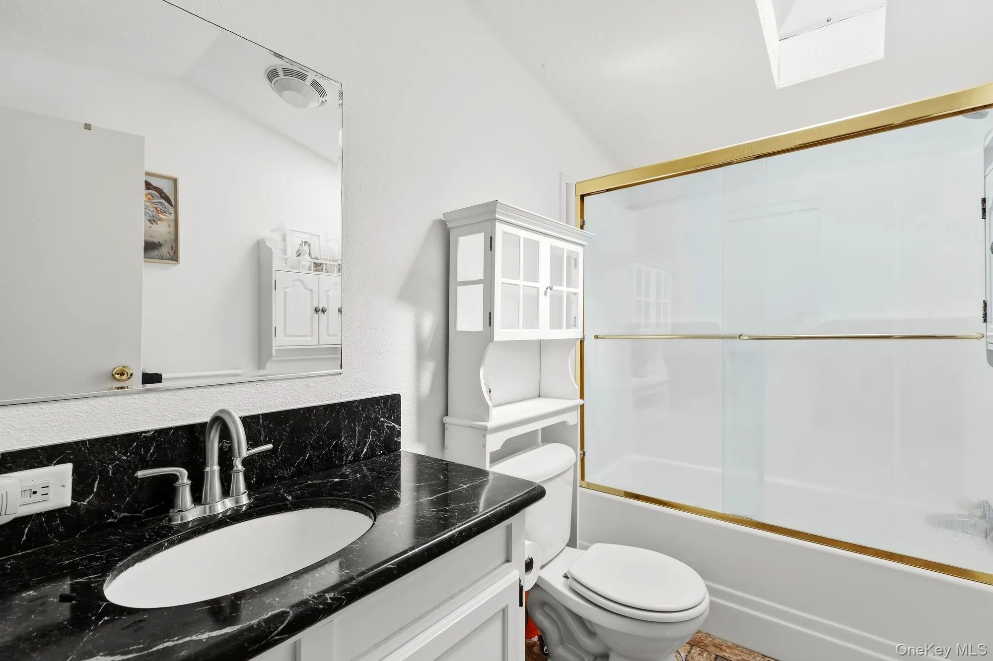 105 Oakview Hwy, East Hampton, New York 11937