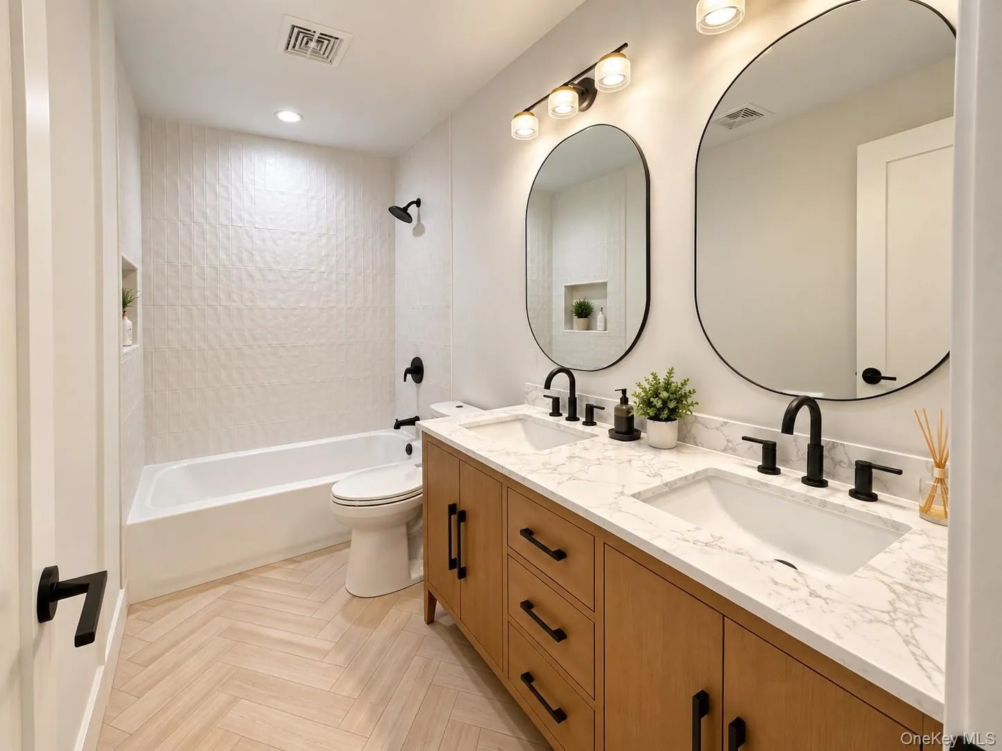 18 Overton Pass, Smithtown, NY, 4 Bedrooms Bedrooms, 13 Rooms Rooms,2 BathroomsBathrooms,Residential,For Rent,Overton,0,1053682 18 Overton Pass, Smithtown, NY, 4 Bedrooms Bedrooms, 13 Rooms Rooms,2 BathroomsBathrooms,Residential,For Rent,Overton,0,1053682