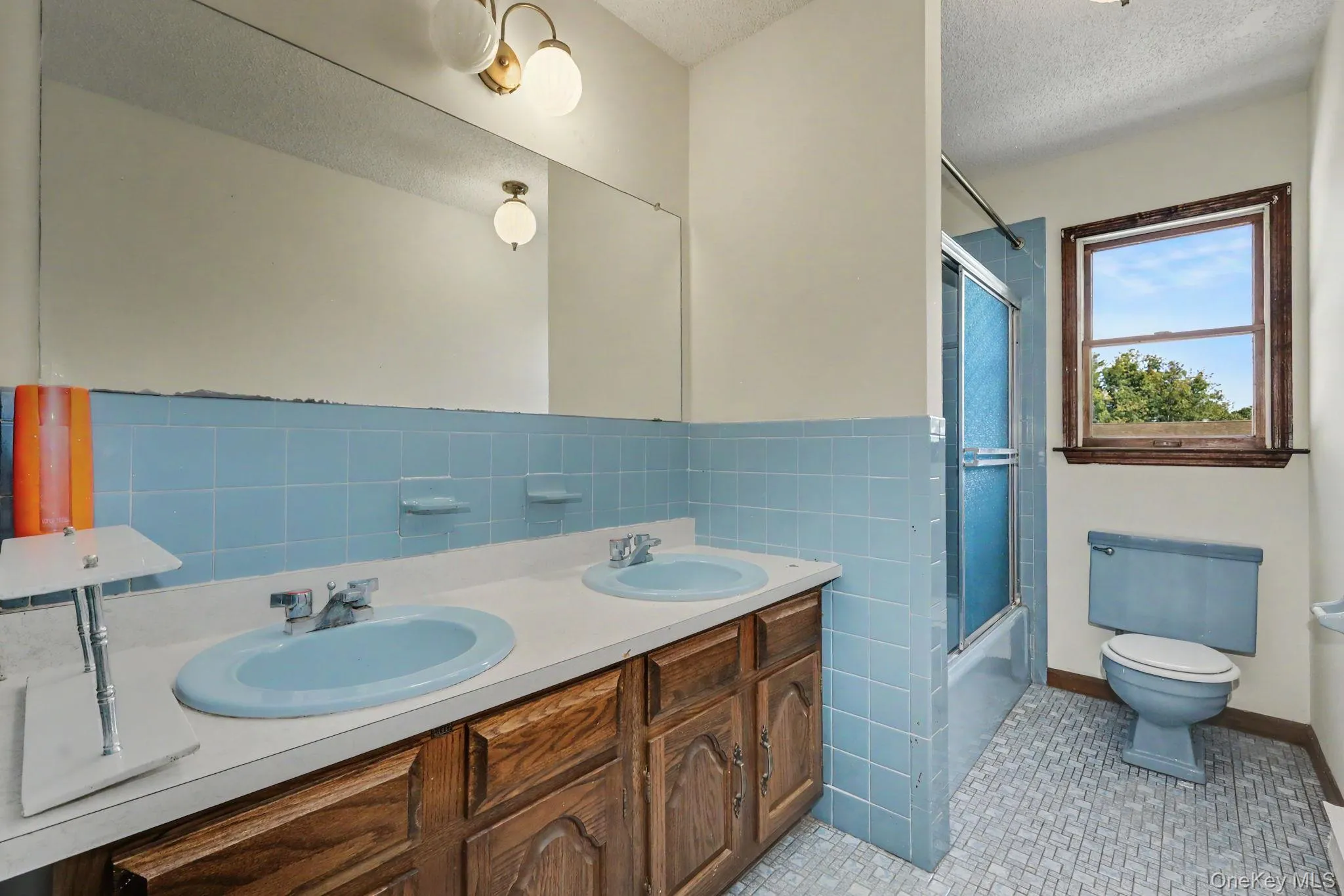 Hall Full Bath Hall Full Bath