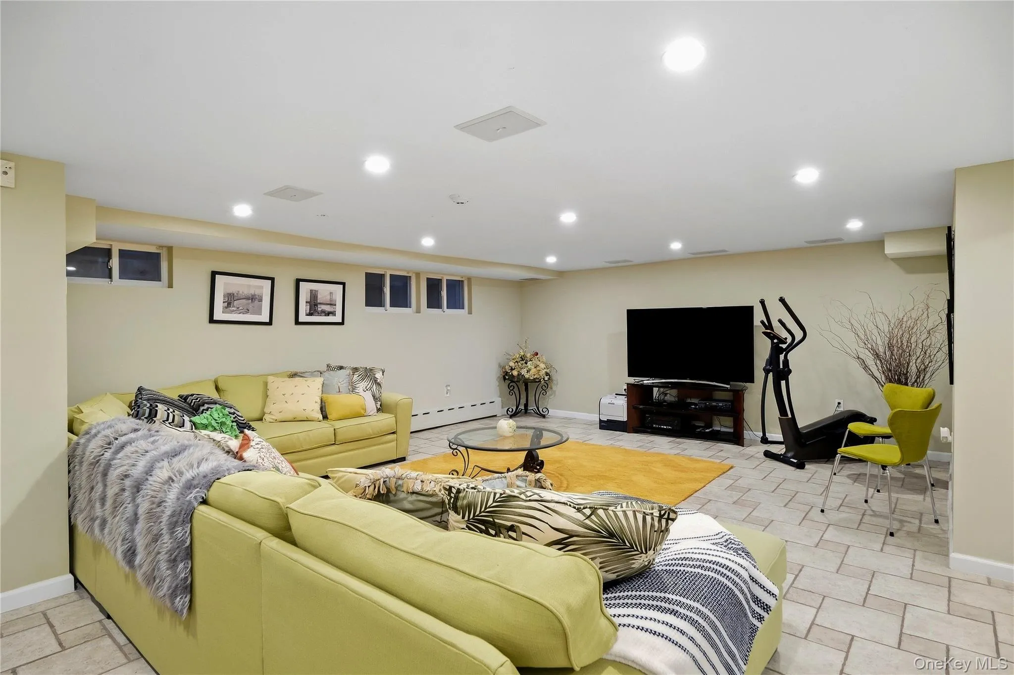 25161 Gaskell Road, New York, NY, 4 Bedrooms Bedrooms, 8 Rooms Rooms,2 BathroomsBathrooms,Residential,For Rent,Gaskell,0,1053684 25161 Gaskell Road, New York, NY, 4 Bedrooms Bedrooms, 8 Rooms Rooms,2 BathroomsBathrooms,Residential,For Rent,Gaskell,0,1053684