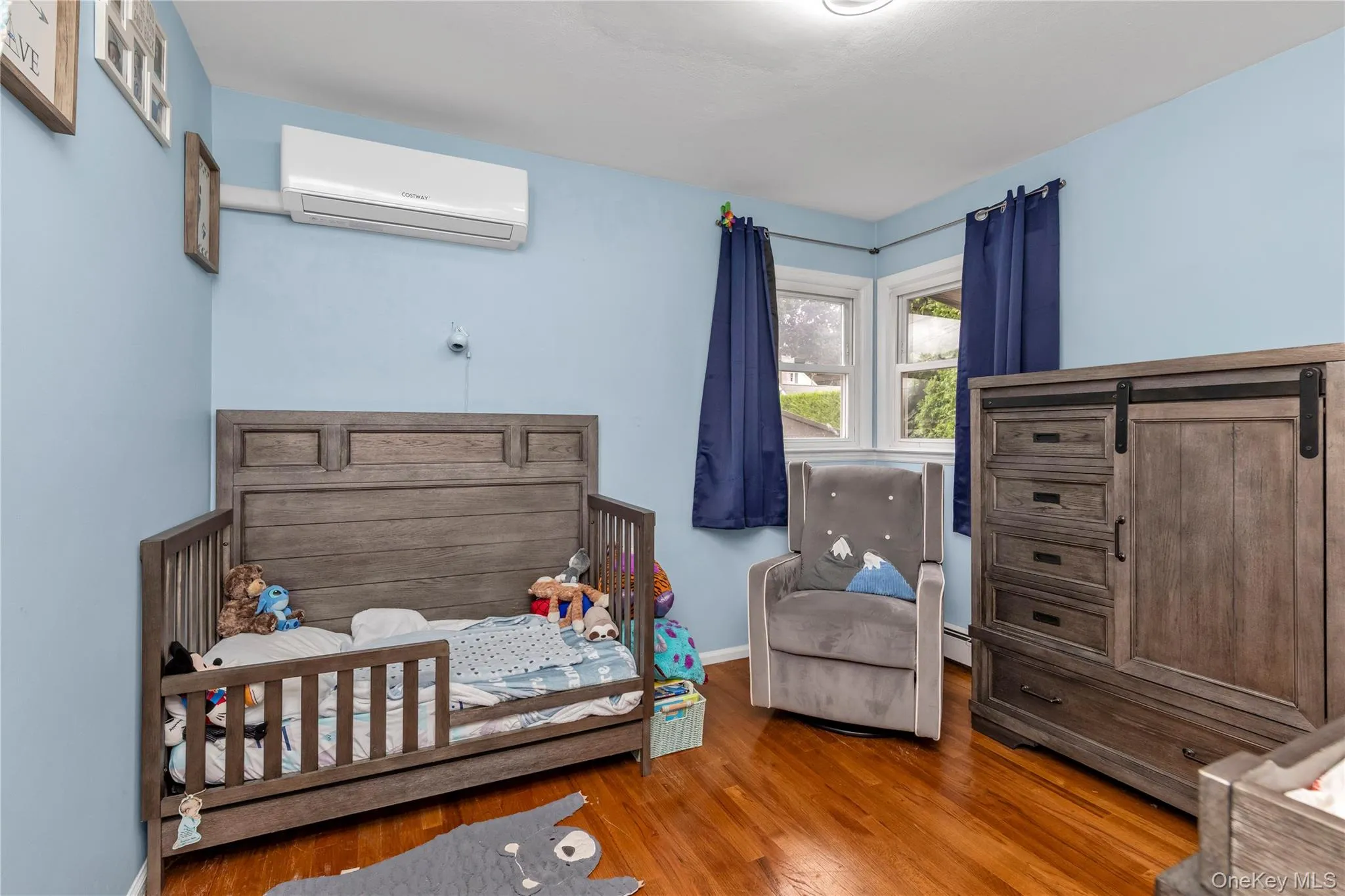 2nd Bedroom on the First Floor. 2nd Bedroom on the First Floor.