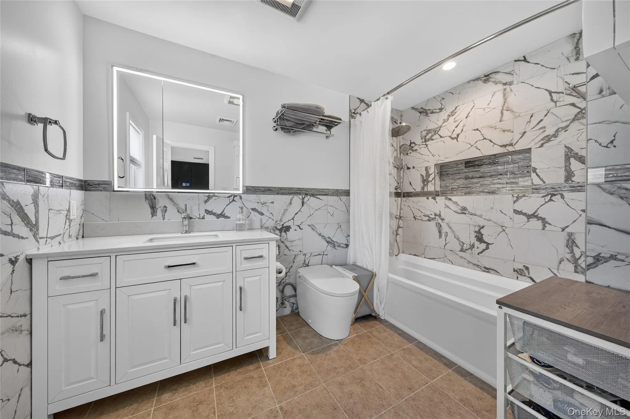 1001 Orion Court, Hempstead, NY, 4 Bedrooms Bedrooms, 9 Rooms Rooms,2 BathroomsBathrooms,Residential,For Rent,Orion,0,1053690 1001 Orion Court, Hempstead, NY, 4 Bedrooms Bedrooms, 9 Rooms Rooms,2 BathroomsBathrooms,Residential,For Rent,Orion,0,1053690