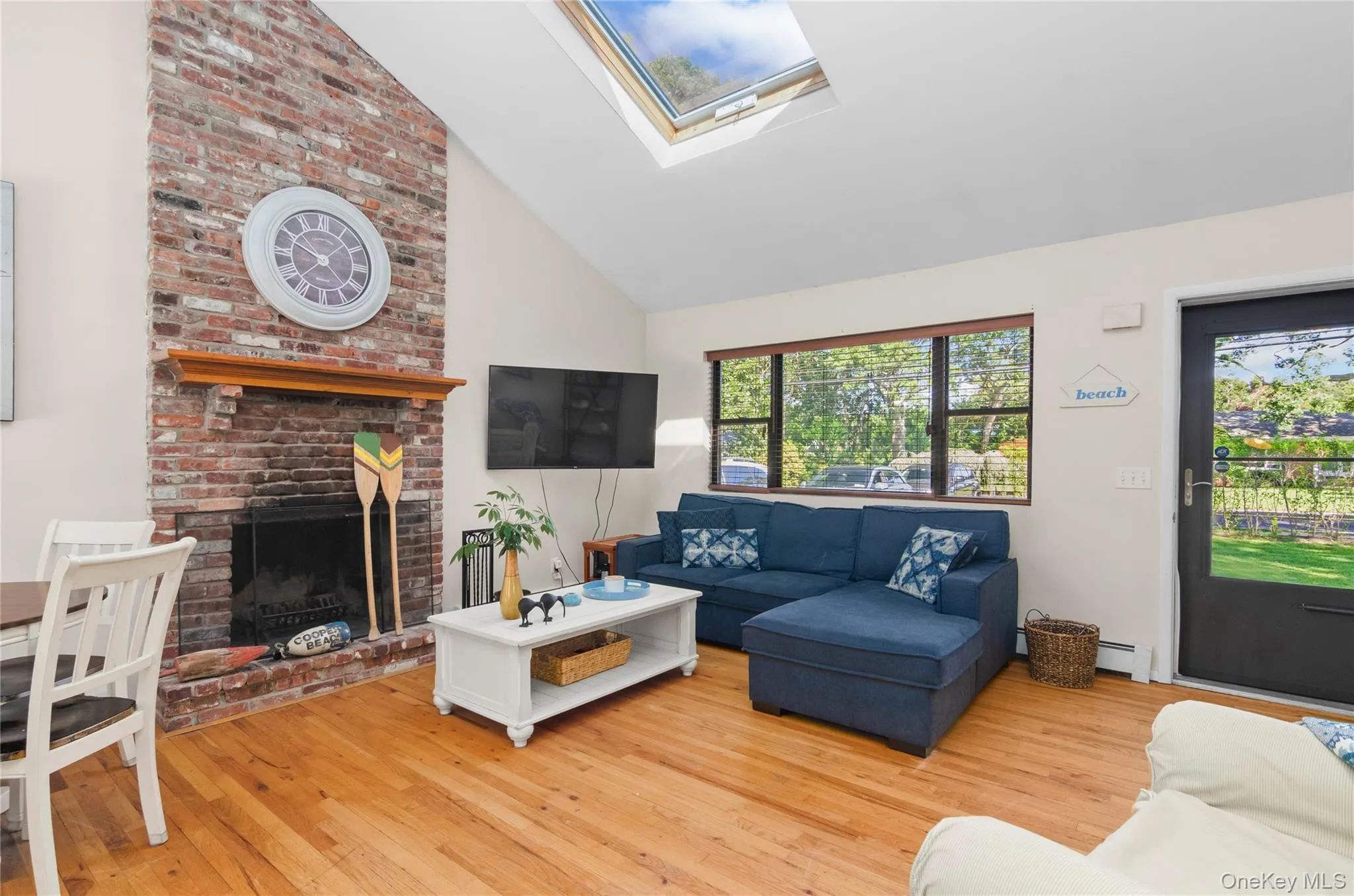 82 Argonne Road, Southampton, NY, 3 Bedrooms Bedrooms, 7 Rooms Rooms,2 BathroomsBathrooms,Residential,For Rent,Argonne,0,1053691 82 Argonne Road, Southampton, NY, 3 Bedrooms Bedrooms, 7 Rooms Rooms,2 BathroomsBathrooms,Residential,For Rent,Argonne,0,1053691