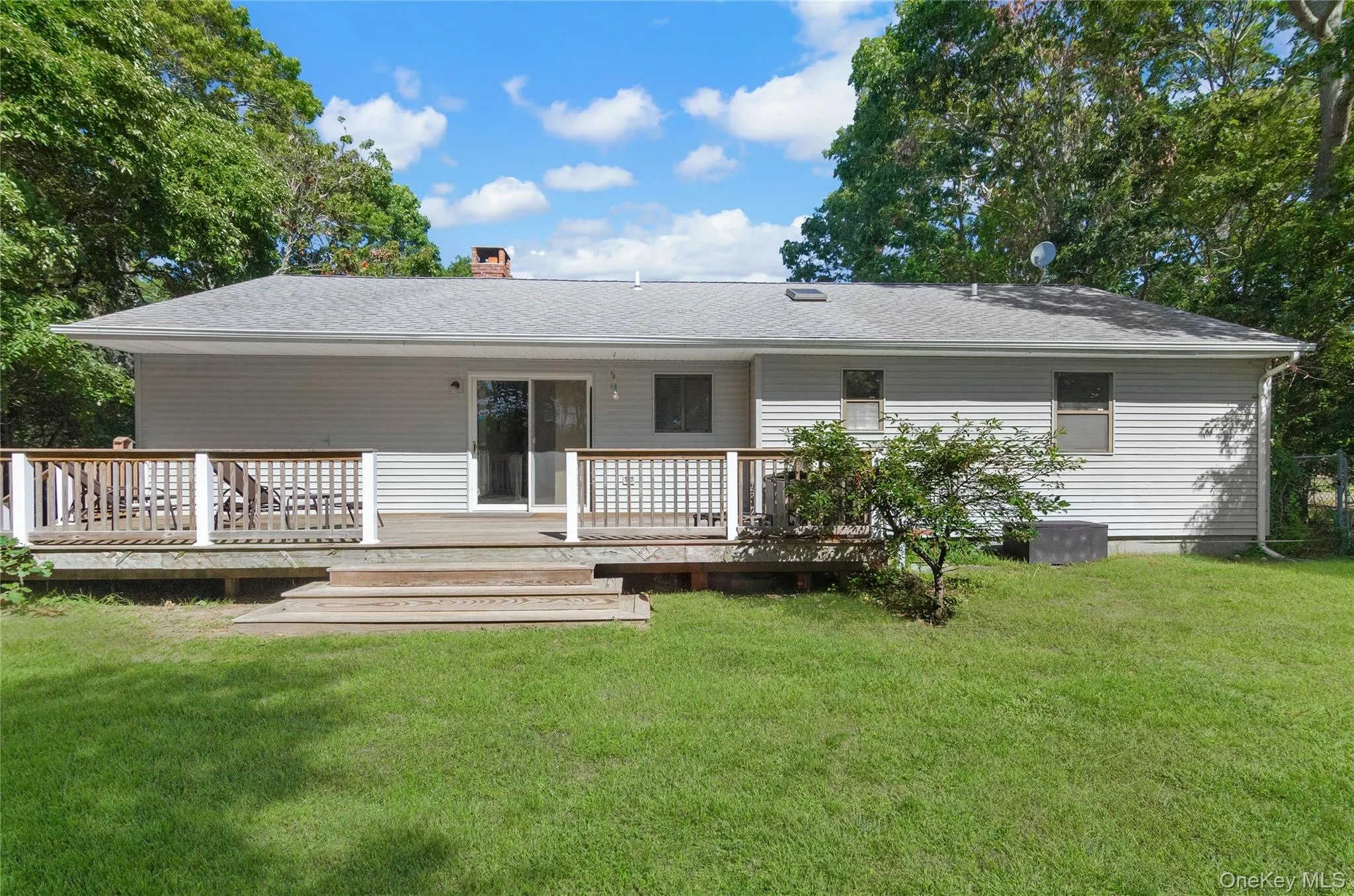 82 Argonne Road, Southampton, NY, 3 Bedrooms Bedrooms, 7 Rooms Rooms,2 BathroomsBathrooms,Residential,For Rent,Argonne,0,1053691 82 Argonne Road, Southampton, NY, 3 Bedrooms Bedrooms, 7 Rooms Rooms,2 BathroomsBathrooms,Residential,For Rent,Argonne,0,1053691