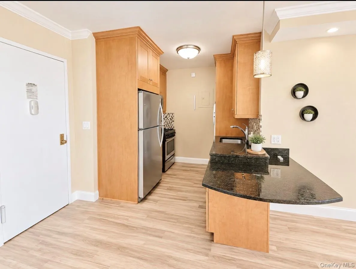 27110 Grand Central Parkway, New York, NY, 2 Rooms Rooms,1 BathroomBathrooms,Residential,For Rent,Grand Central,0,1053692 27110 Grand Central Parkway, New York, NY, 2 Rooms Rooms,1 BathroomBathrooms,Residential,For Rent,Grand Central,0,1053692