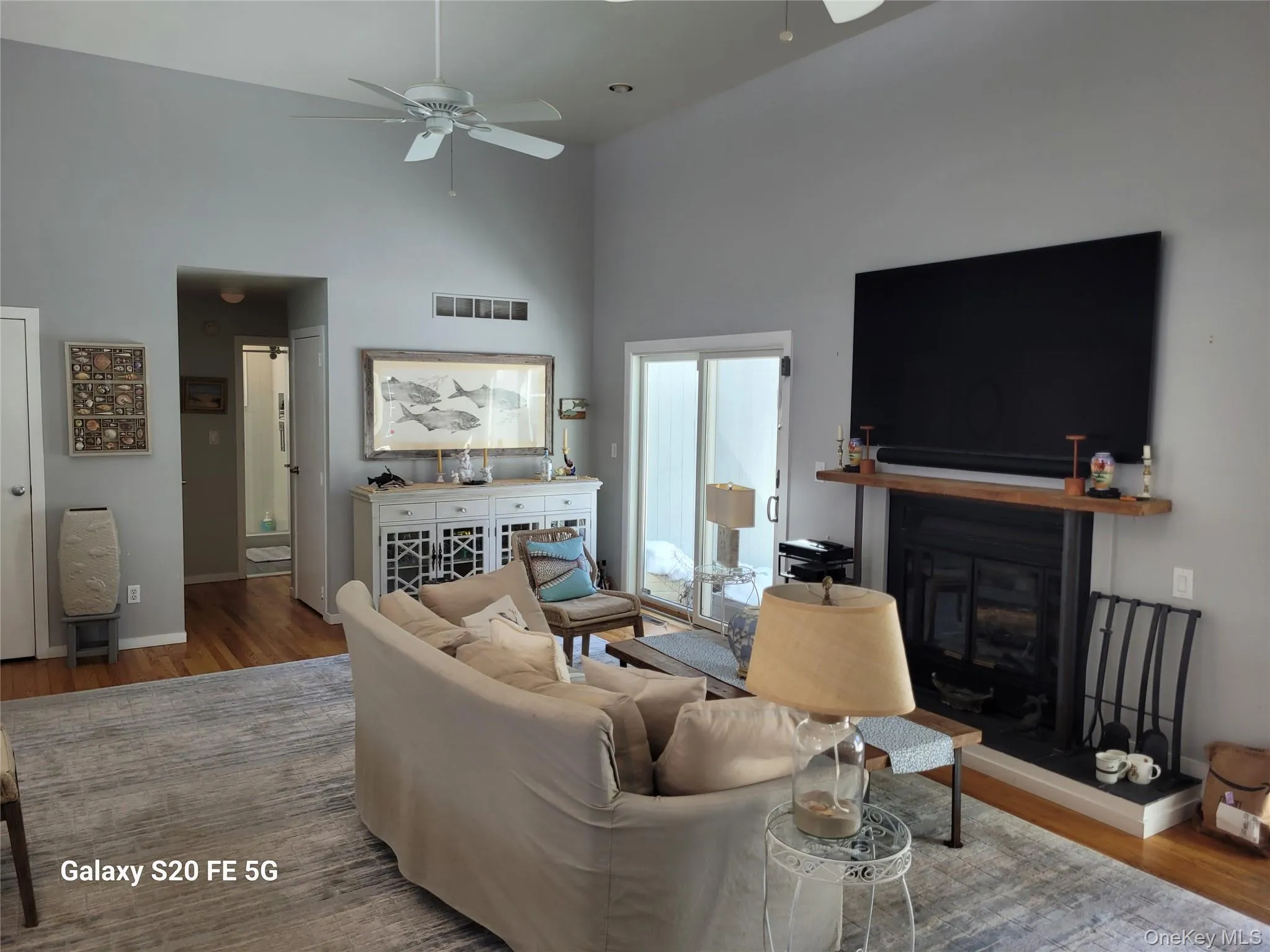 10 Glenmore Drive, Southampton, NY, 3 Bedrooms Bedrooms, 5 Rooms Rooms,2 BathroomsBathrooms,Residential,For Rent,Glenmore,0,1053693 10 Glenmore Drive, Southampton, NY, 3 Bedrooms Bedrooms, 5 Rooms Rooms,2 BathroomsBathrooms,Residential,For Rent,Glenmore,0,1053693