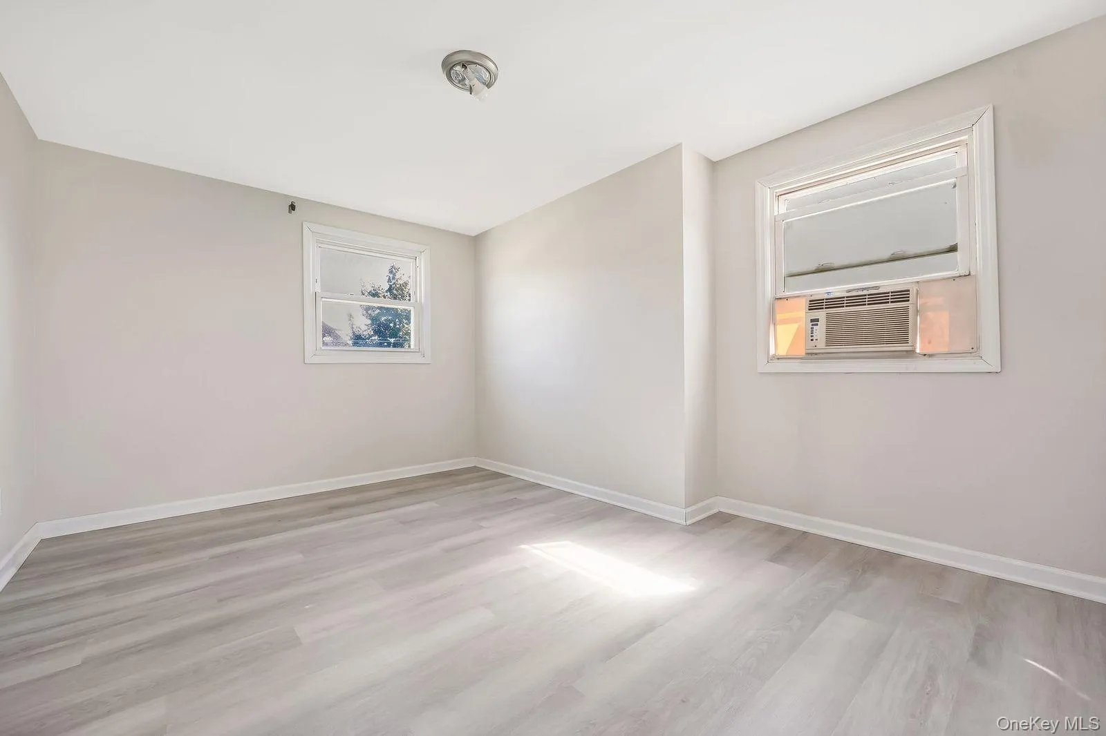 82 Pengon Circle, Hempstead, NY, 4 Bedrooms Bedrooms, 7 Rooms Rooms,3 BathroomsBathrooms,Residential,For Rent,Pengon,0,1053696 82 Pengon Circle, Hempstead, NY, 4 Bedrooms Bedrooms, 7 Rooms Rooms,3 BathroomsBathrooms,Residential,For Rent,Pengon,0,1053696