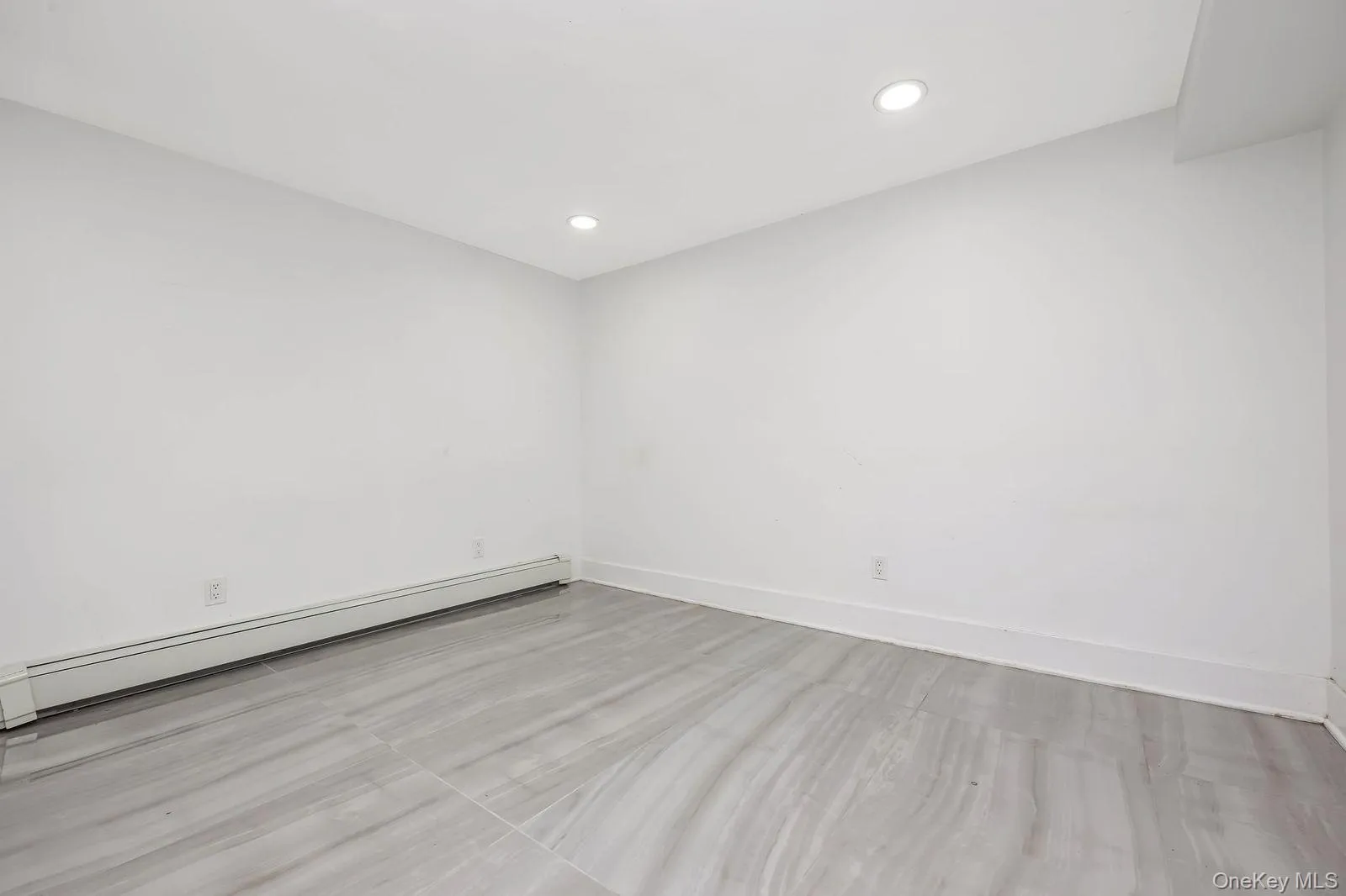 82 Pengon Circle, Hempstead, NY, 4 Bedrooms Bedrooms, 7 Rooms Rooms,3 BathroomsBathrooms,Residential,For Rent,Pengon,0,1053696 82 Pengon Circle, Hempstead, NY, 4 Bedrooms Bedrooms, 7 Rooms Rooms,3 BathroomsBathrooms,Residential,For Rent,Pengon,0,1053696