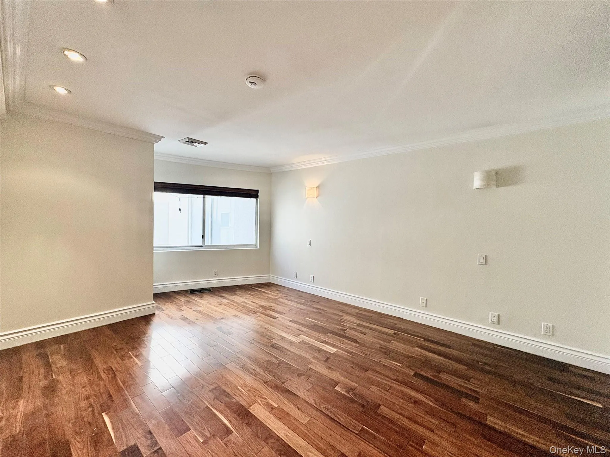 100 Cuttermill Road, North Hempstead, NY, 2 Bedrooms Bedrooms, 5 Rooms Rooms,2 BathroomsBathrooms,Residential Lease,For Rent,Cuttermill,0,1053699 100 Cuttermill Road, North Hempstead, NY, 2 Bedrooms Bedrooms, 5 Rooms Rooms,2 BathroomsBathrooms,Residential Lease,For Rent,Cuttermill,0,1053699
