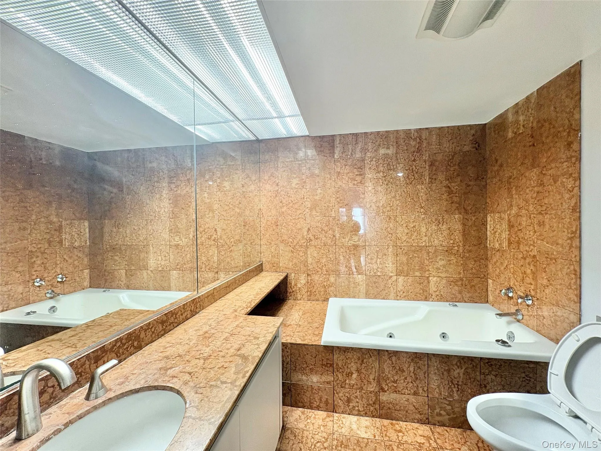 100 Cuttermill Road, North Hempstead, NY, 2 Bedrooms Bedrooms, 5 Rooms Rooms,2 BathroomsBathrooms,Residential Lease,For Rent,Cuttermill,0,1053699 100 Cuttermill Road, North Hempstead, NY, 2 Bedrooms Bedrooms, 5 Rooms Rooms,2 BathroomsBathrooms,Residential Lease,For Rent,Cuttermill,0,1053699