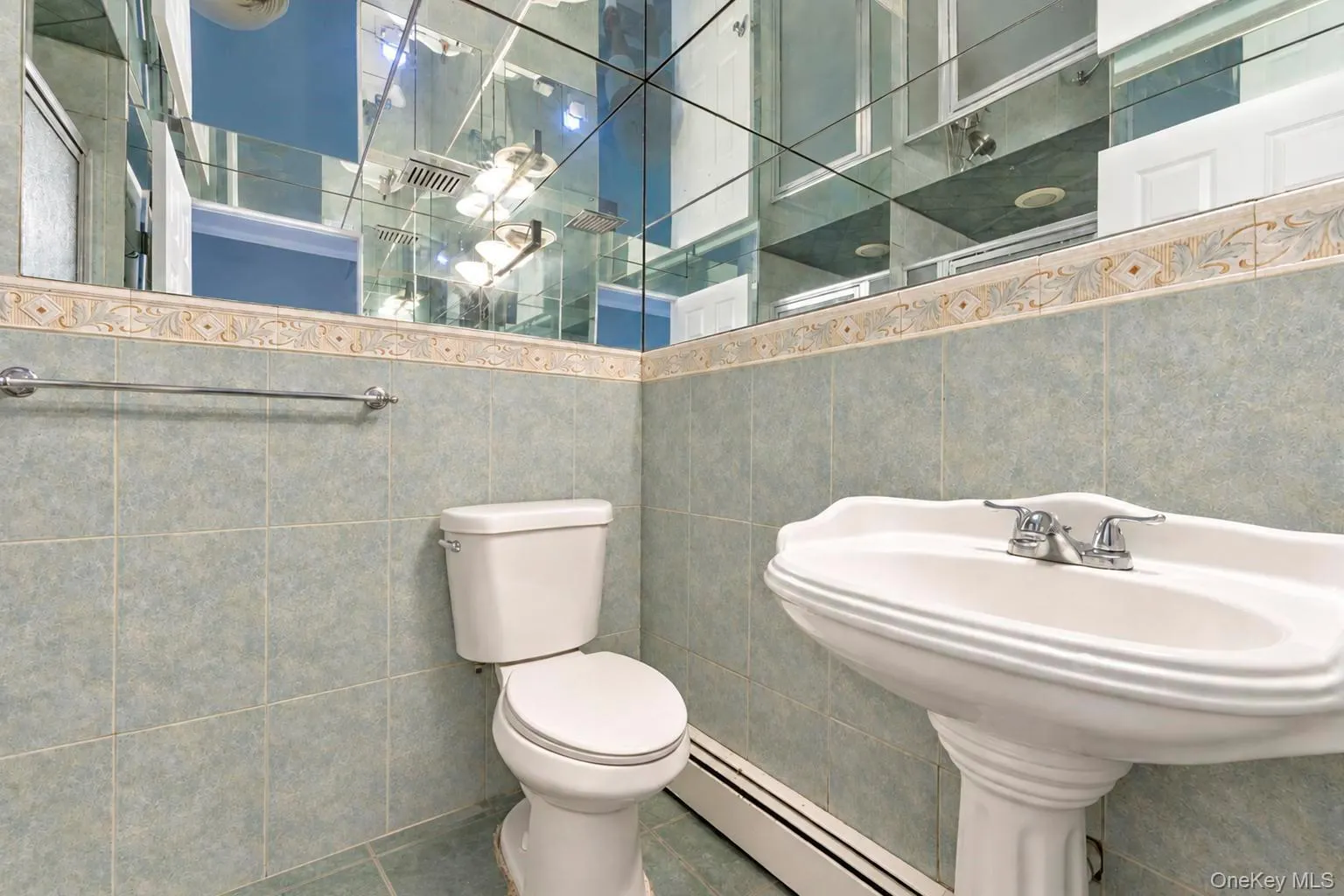 54 Pacific Avenue, Babylon, NY, 7 Bedrooms Bedrooms, 13 Rooms Rooms,2 BathroomsBathrooms,Residential,For Rent,Pacific,0,1053704 54 Pacific Avenue, Babylon, NY, 7 Bedrooms Bedrooms, 13 Rooms Rooms,2 BathroomsBathrooms,Residential,For Rent,Pacific,0,1053704