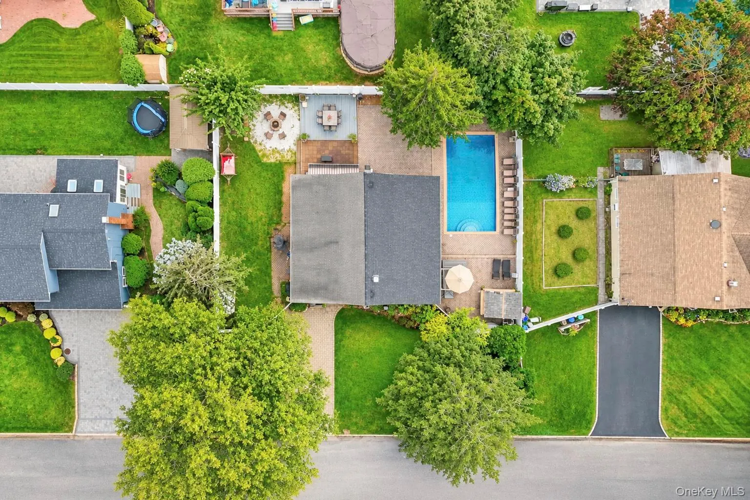 54 Pacific Avenue, Babylon, NY, 7 Bedrooms Bedrooms, 13 Rooms Rooms,2 BathroomsBathrooms,Residential,For Rent,Pacific,0,1053704 54 Pacific Avenue, Babylon, NY, 7 Bedrooms Bedrooms, 13 Rooms Rooms,2 BathroomsBathrooms,Residential,For Rent,Pacific,0,1053704