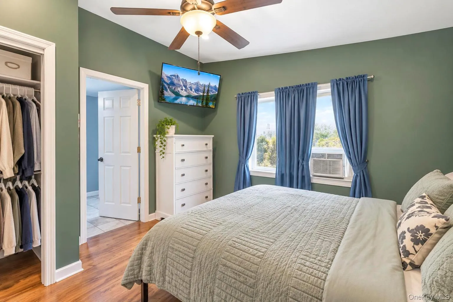 54 Pacific Avenue, Babylon, NY, 7 Bedrooms Bedrooms, 13 Rooms Rooms,2 BathroomsBathrooms,Residential,For Rent,Pacific,0,1053704 54 Pacific Avenue, Babylon, NY, 7 Bedrooms Bedrooms, 13 Rooms Rooms,2 BathroomsBathrooms,Residential,For Rent,Pacific,0,1053704