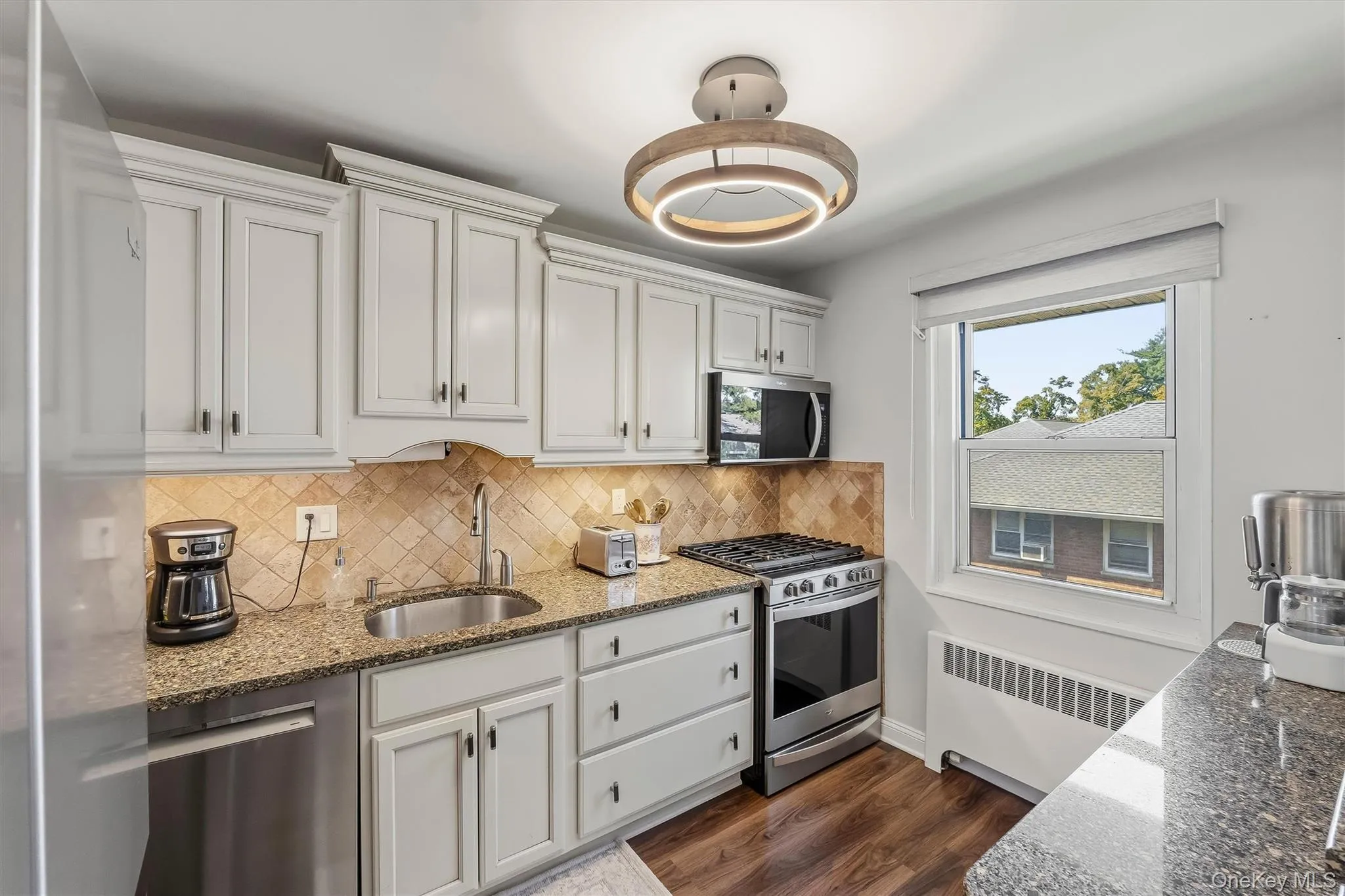121 Broadway, White Plains, NY, 2 Bedrooms Bedrooms, 5 Rooms Rooms,1 BathroomBathrooms,Residential,For Rent,Broadway,0,1053717 121 Broadway, White Plains, NY, 2 Bedrooms Bedrooms, 5 Rooms Rooms,1 BathroomBathrooms,Residential,For Rent,Broadway,0,1053717
