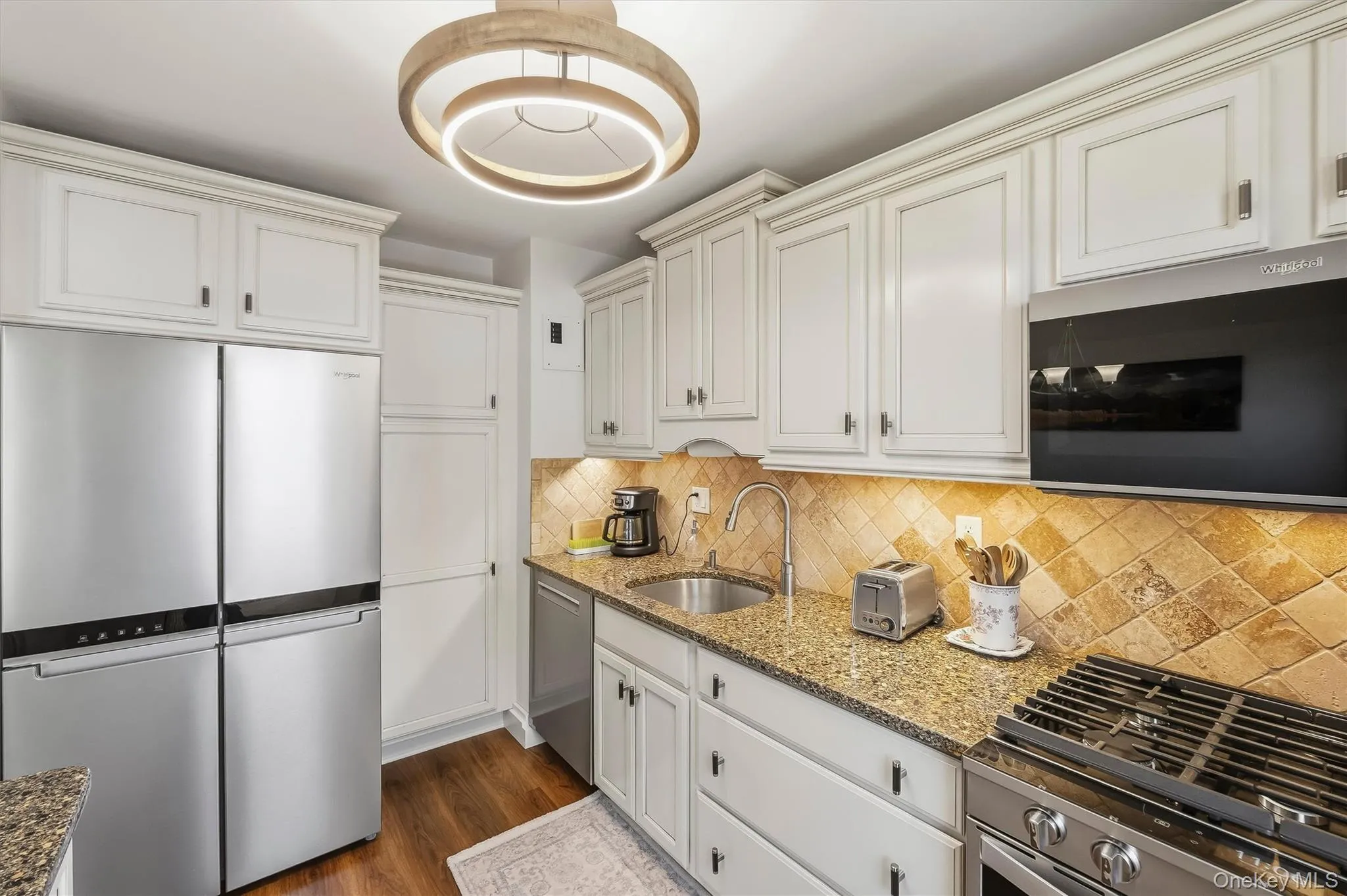 121 Broadway, White Plains, NY, 2 Bedrooms Bedrooms, 5 Rooms Rooms,1 BathroomBathrooms,Residential,For Rent,Broadway,0,1053717 121 Broadway, White Plains, NY, 2 Bedrooms Bedrooms, 5 Rooms Rooms,1 BathroomBathrooms,Residential,For Rent,Broadway,0,1053717