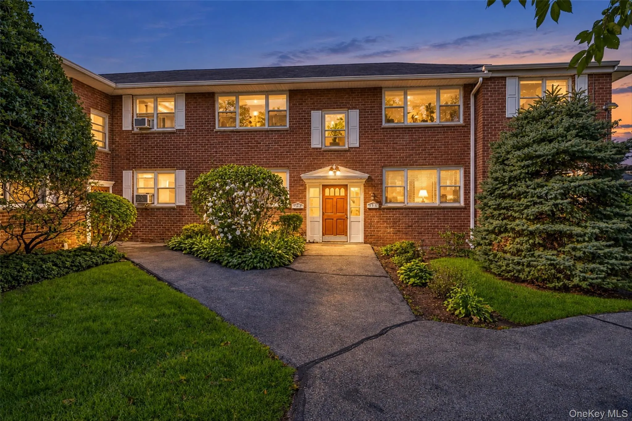 121 Broadway, White Plains, NY, 2 Bedrooms Bedrooms, 5 Rooms Rooms,1 BathroomBathrooms,Residential,For Rent,Broadway,0,1053717 121 Broadway, White Plains, NY, 2 Bedrooms Bedrooms, 5 Rooms Rooms,1 BathroomBathrooms,Residential,For Rent,Broadway,0,1053717