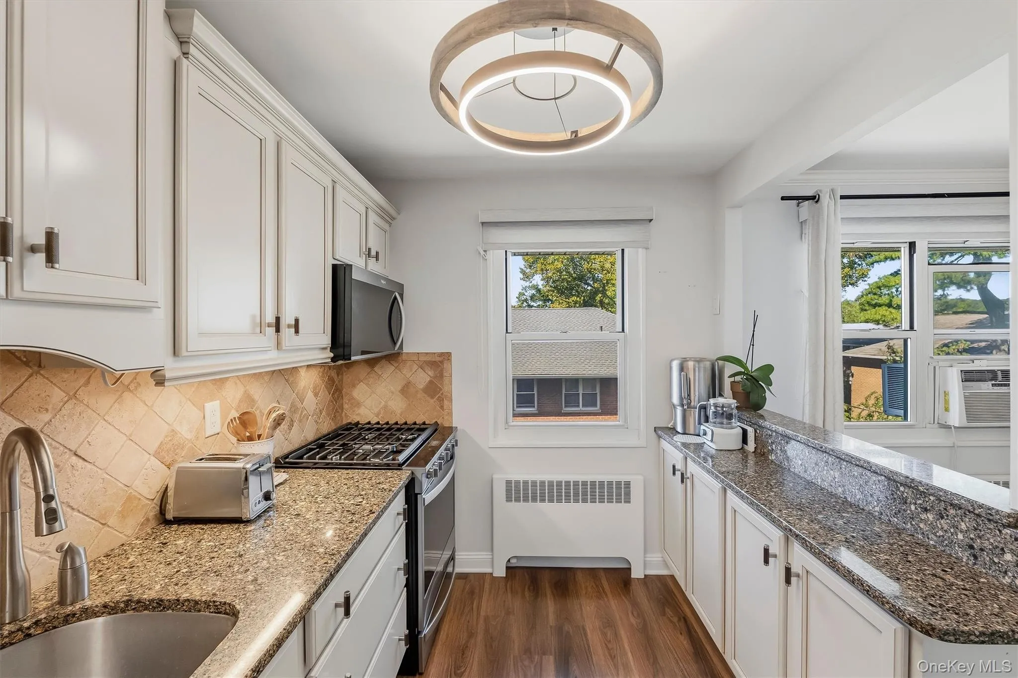 121 Broadway, White Plains, NY, 2 Bedrooms Bedrooms, 5 Rooms Rooms,1 BathroomBathrooms,Residential,For Rent,Broadway,0,1053717 121 Broadway, White Plains, NY, 2 Bedrooms Bedrooms, 5 Rooms Rooms,1 BathroomBathrooms,Residential,For Rent,Broadway,0,1053717
