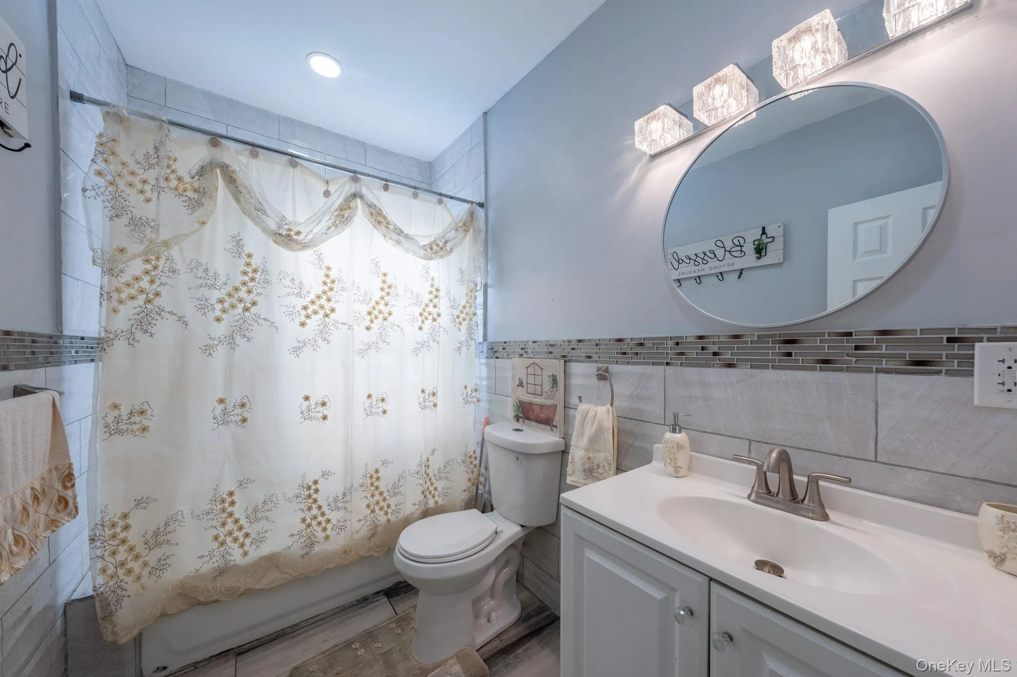 116-01 221, New York, NY, 5 Bedrooms Bedrooms, 9 Rooms Rooms,2 BathroomsBathrooms,Residential Lease,For Rent,221,0,1053718 116-01 221, New York, NY, 5 Bedrooms Bedrooms, 9 Rooms Rooms,2 BathroomsBathrooms,Residential Lease,For Rent,221,0,1053718