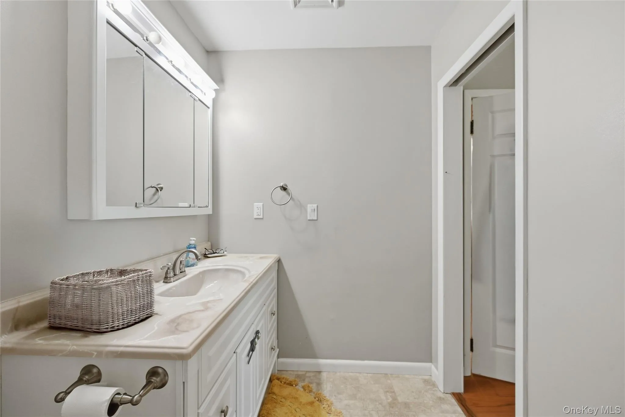 14 Young Street, Cortlandt, NY, 4 Bedrooms Bedrooms, 9 Rooms Rooms,3 BathroomsBathrooms,Residential,For Rent,Young,0,1053721 14 Young Street, Cortlandt, NY, 4 Bedrooms Bedrooms, 9 Rooms Rooms,3 BathroomsBathrooms,Residential,For Rent,Young,0,1053721