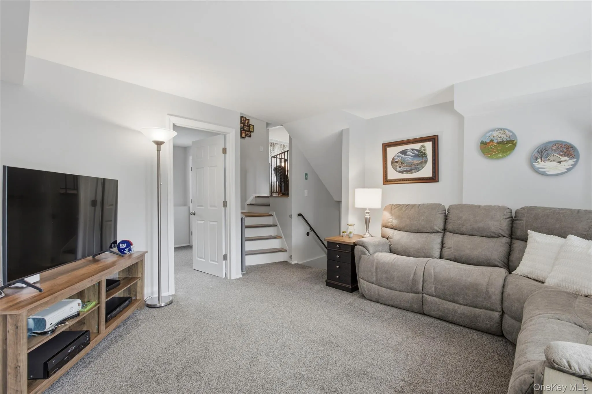 23 Apple Tree Drive, Smithtown, NY, 4 Bedrooms Bedrooms, 7 Rooms Rooms,2 BathroomsBathrooms,Residential,For Rent,Apple Tree,0,1053726 23 Apple Tree Drive, Smithtown, NY, 4 Bedrooms Bedrooms, 7 Rooms Rooms,2 BathroomsBathrooms,Residential,For Rent,Apple Tree,0,1053726
