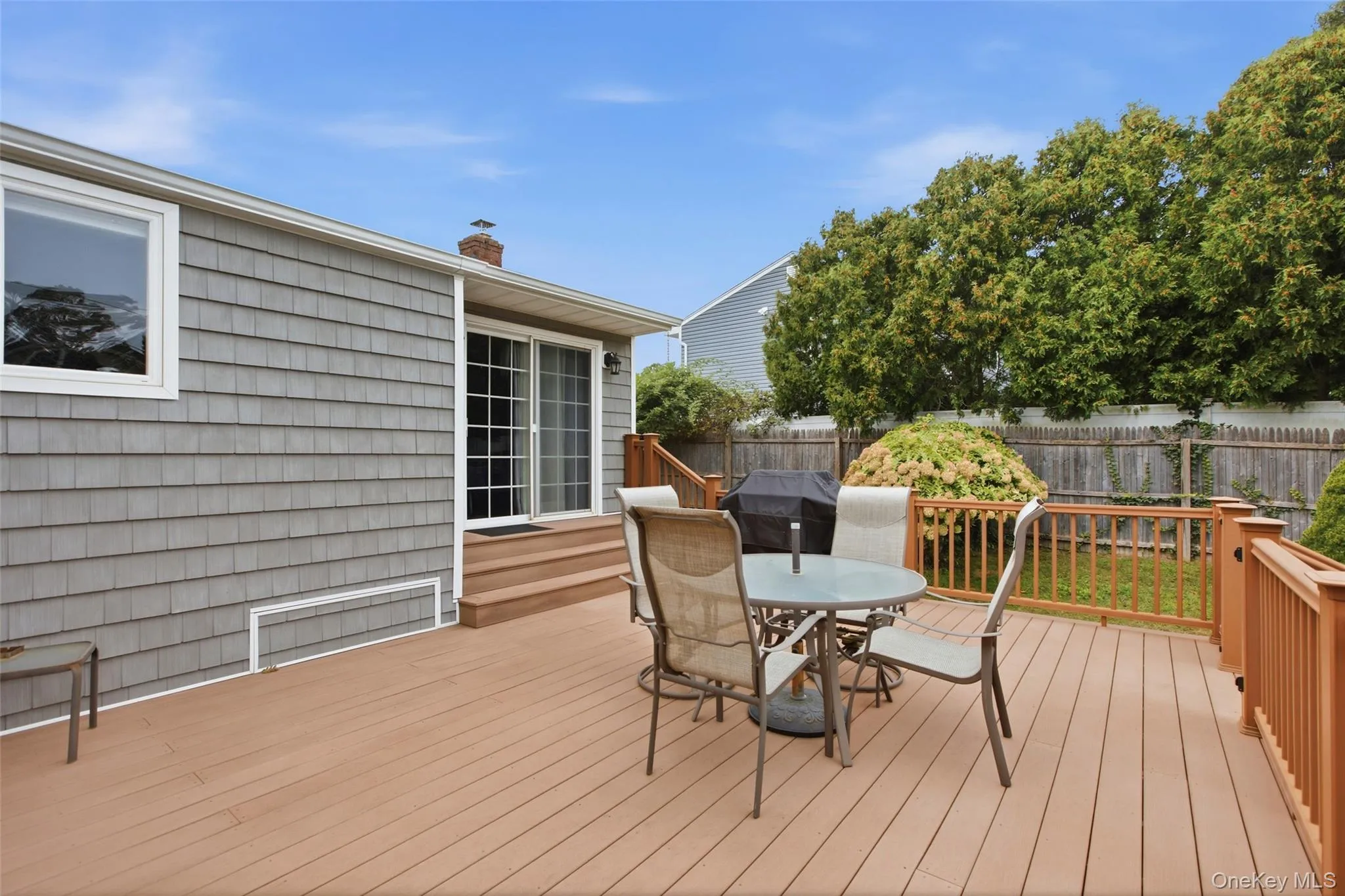 23 Apple Tree Drive, Smithtown, NY, 4 Bedrooms Bedrooms, 7 Rooms Rooms,2 BathroomsBathrooms,Residential,For Rent,Apple Tree,0,1053726 23 Apple Tree Drive, Smithtown, NY, 4 Bedrooms Bedrooms, 7 Rooms Rooms,2 BathroomsBathrooms,Residential,For Rent,Apple Tree,0,1053726