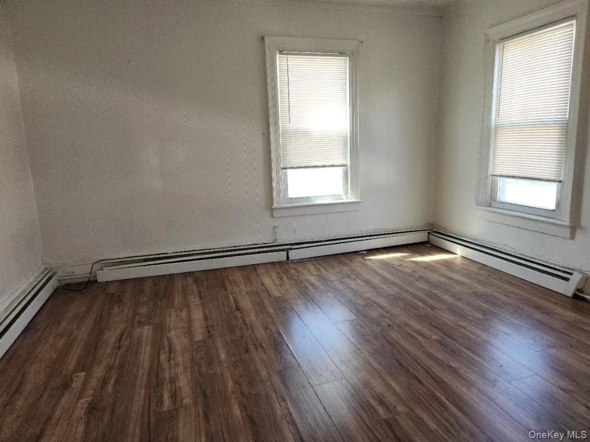 180 Main Street, Middletown, NY, 2 Bedrooms Bedrooms, 4 Rooms Rooms,1 BathroomBathrooms,Residential Lease,For Rent,Main,0,1053727 180 Main Street, Middletown, NY, 2 Bedrooms Bedrooms, 4 Rooms Rooms,1 BathroomBathrooms,Residential Lease,For Rent,Main,0,1053727