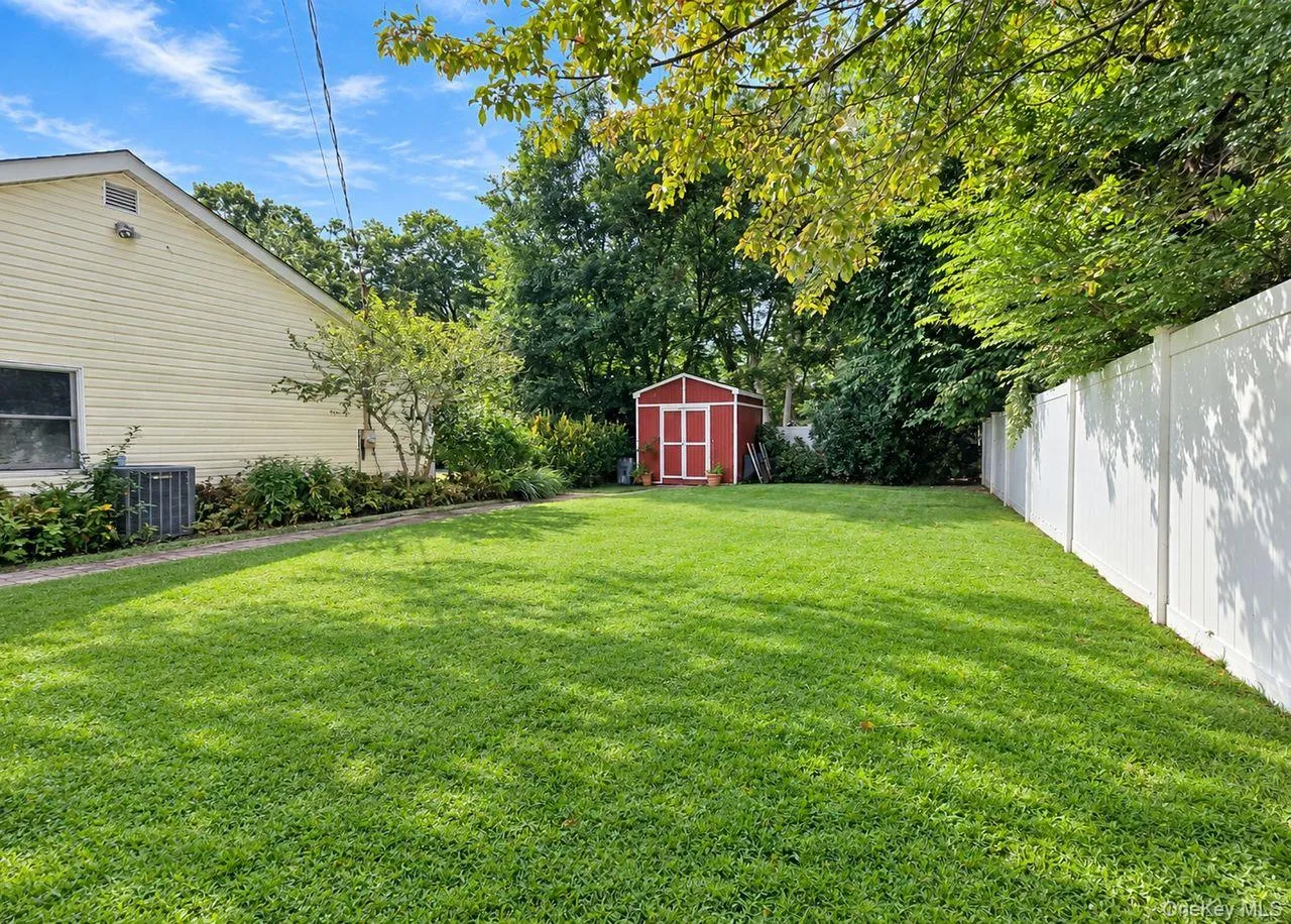 14 Seabrook Lane, Brookhaven, NY, 5 Bedrooms Bedrooms, 8 Rooms Rooms,3 BathroomsBathrooms,Residential,For Rent,Seabrook,0,1053730 14 Seabrook Lane, Brookhaven, NY, 5 Bedrooms Bedrooms, 8 Rooms Rooms,3 BathroomsBathrooms,Residential,For Rent,Seabrook,0,1053730