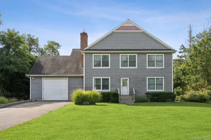 32 Sugar Loaf Road, Southampton, New York 11968