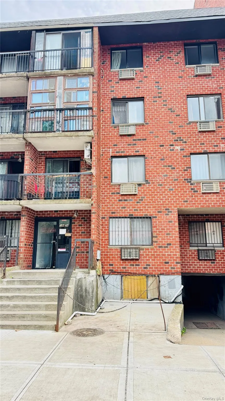 144-34 37th Avenue, New York, NY, 3 Bedrooms Bedrooms, 5 Rooms Rooms,2 BathroomsBathrooms,Residential,For Rent,37th,0,1053746 144-34 37th Avenue, New York, NY, 3 Bedrooms Bedrooms, 5 Rooms Rooms,2 BathroomsBathrooms,Residential,For Rent,37th,0,1053746