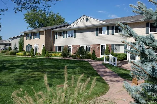 38 twighlight Walk, Islip, NY, 1 Bedroom Bedrooms, 4 Room Rooms,1 BathroomBathrooms,Residential Lease,For Rent,twighlight,0,1053747 38 twighlight Walk, Islip, NY, 1 Bedroom Bedrooms, 4 Room Rooms,1 BathroomBathrooms,Residential Lease,For Rent,twighlight,0,1053747
