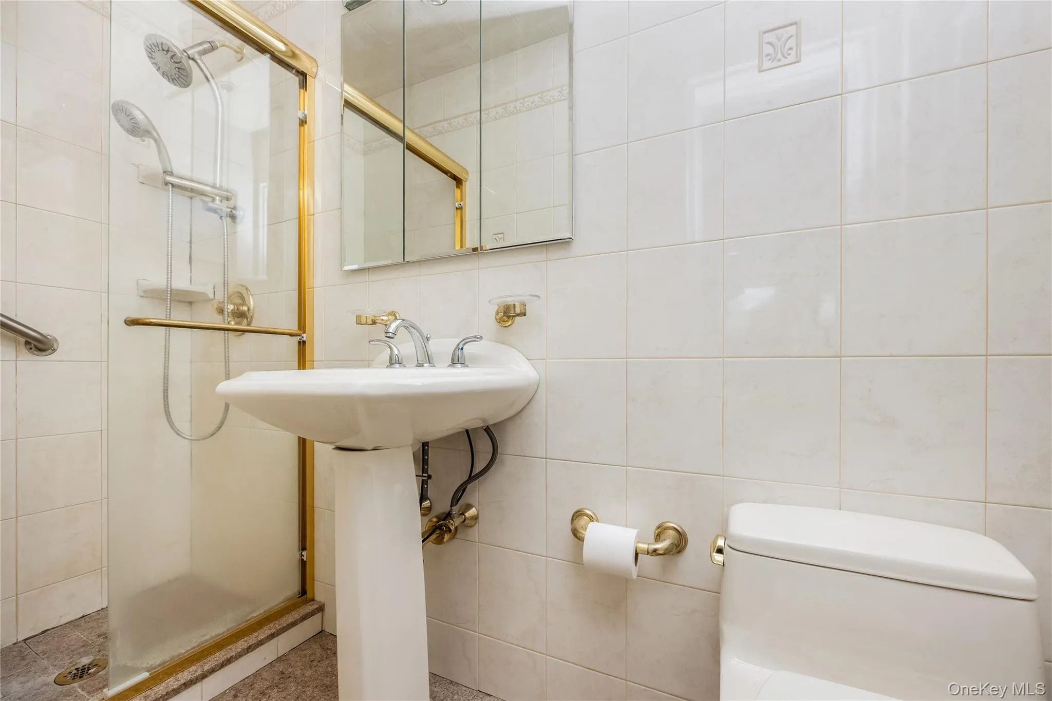 16032 25th Drive, New York, NY, 3 Bedrooms Bedrooms, 6 Rooms Rooms,2 BathroomsBathrooms,Residential,For Rent,25th,0,1053748 16032 25th Drive, New York, NY, 3 Bedrooms Bedrooms, 6 Rooms Rooms,2 BathroomsBathrooms,Residential,For Rent,25th,0,1053748