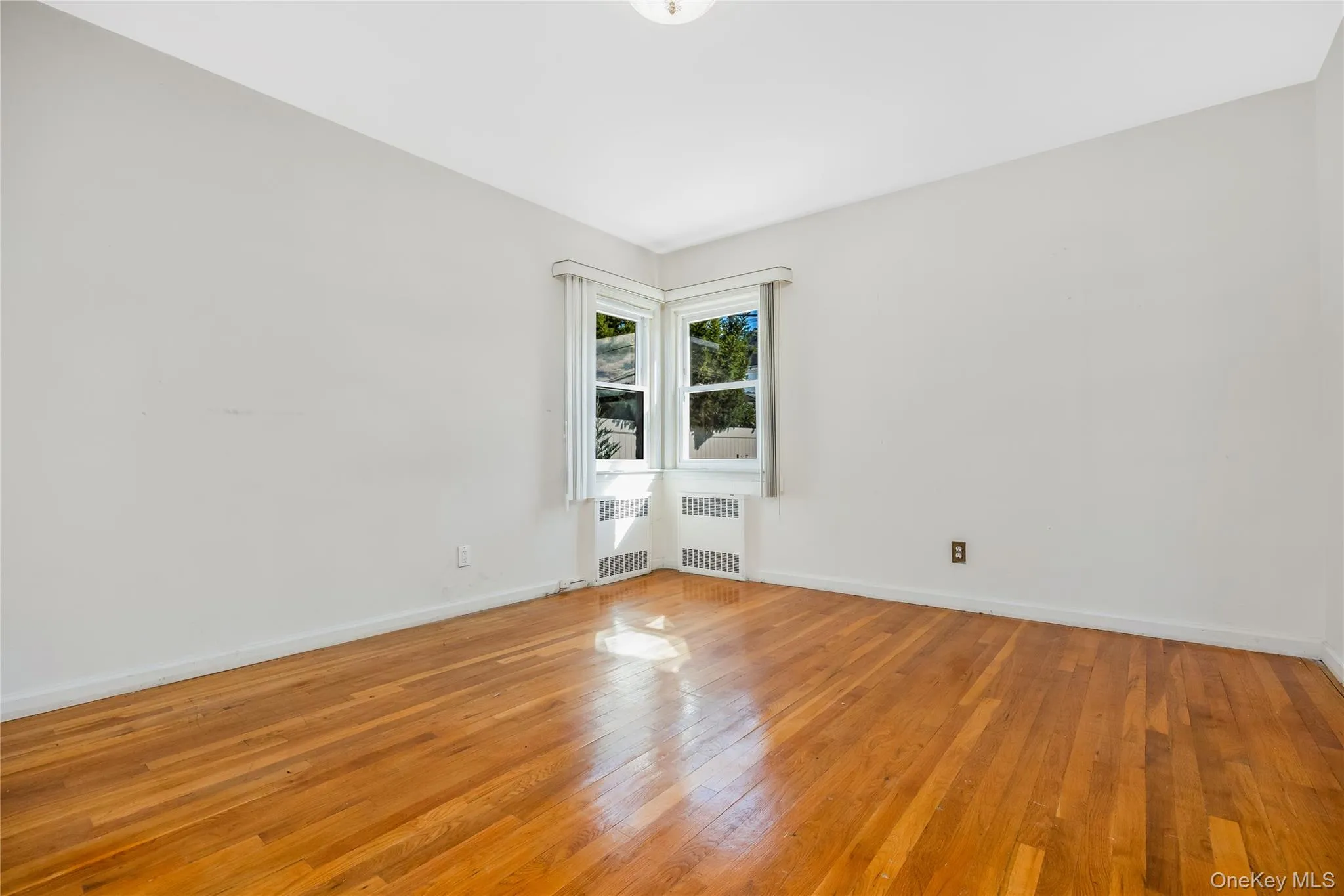16032 25th Drive, New York, NY, 3 Bedrooms Bedrooms, 6 Rooms Rooms,2 BathroomsBathrooms,Residential,For Rent,25th,0,1053748 16032 25th Drive, New York, NY, 3 Bedrooms Bedrooms, 6 Rooms Rooms,2 BathroomsBathrooms,Residential,For Rent,25th,0,1053748